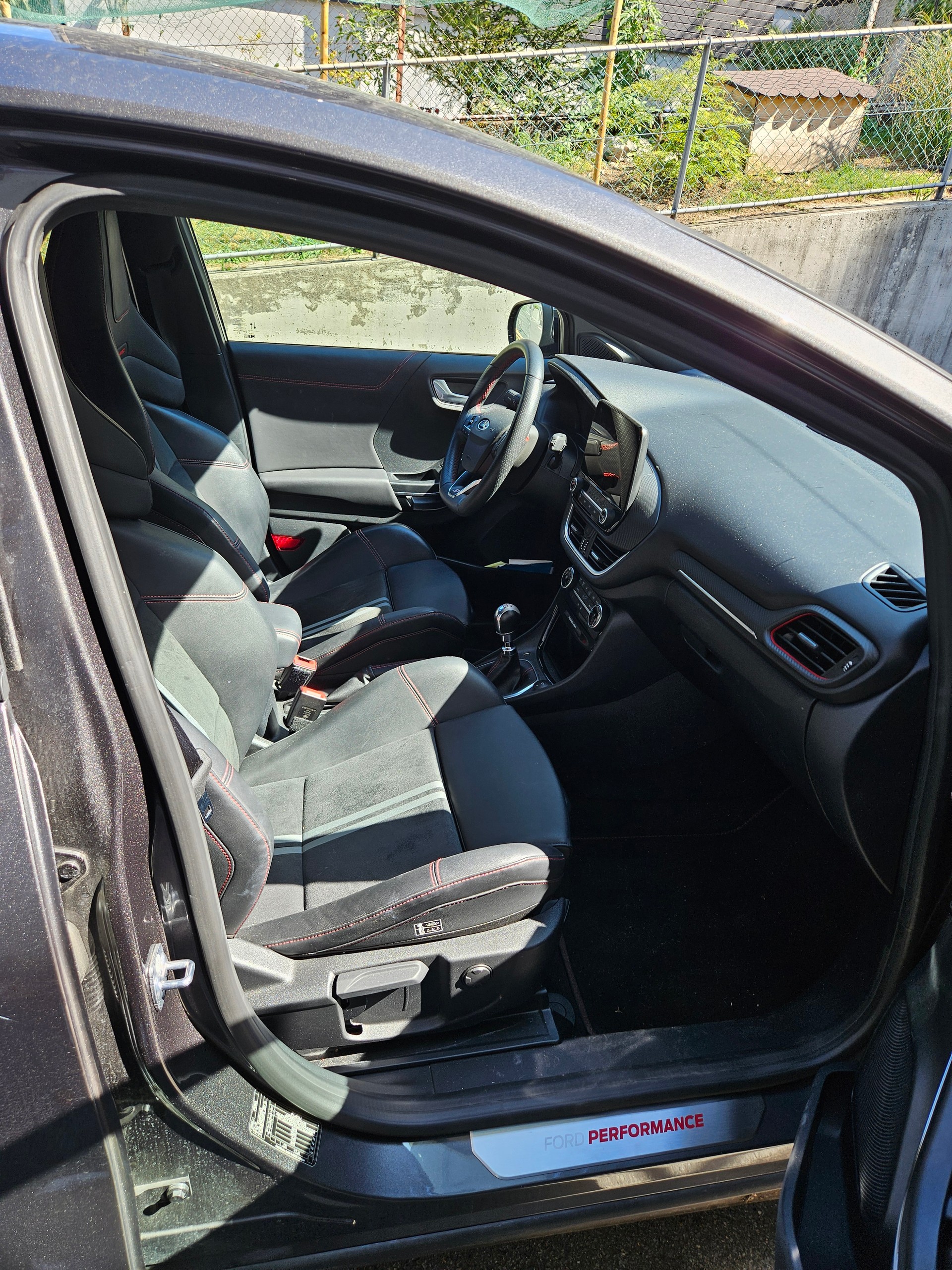 FORD 1.5 EcoB ST X-image-1