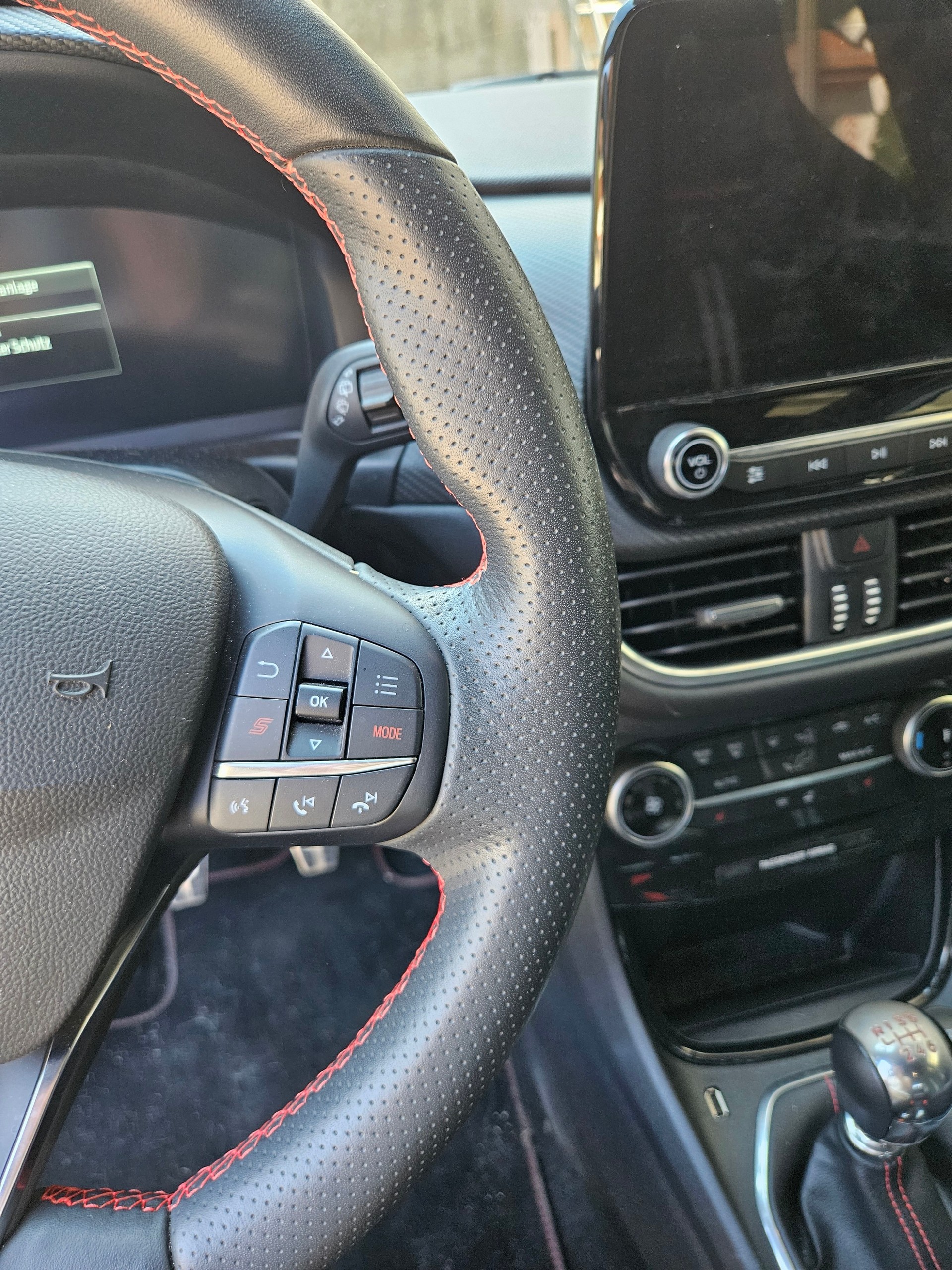 FORD 1.5 EcoB ST X-image-3