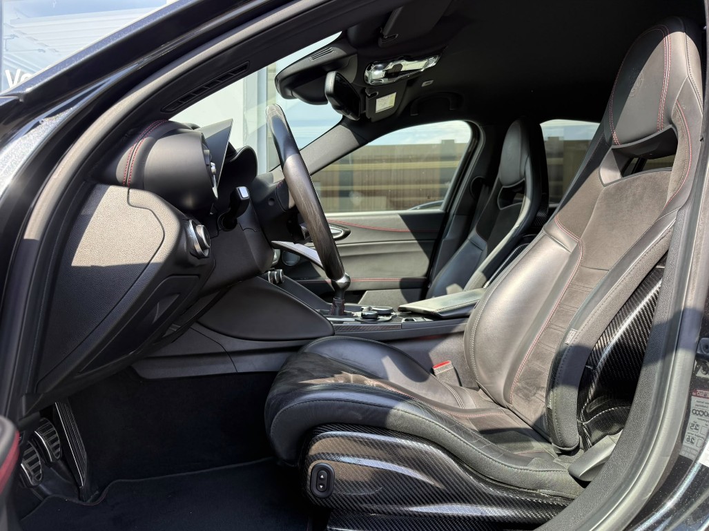 ALFA ROMEO Giulia 2.9 V6 Quadrifoglio "Handschaltung"-image-9