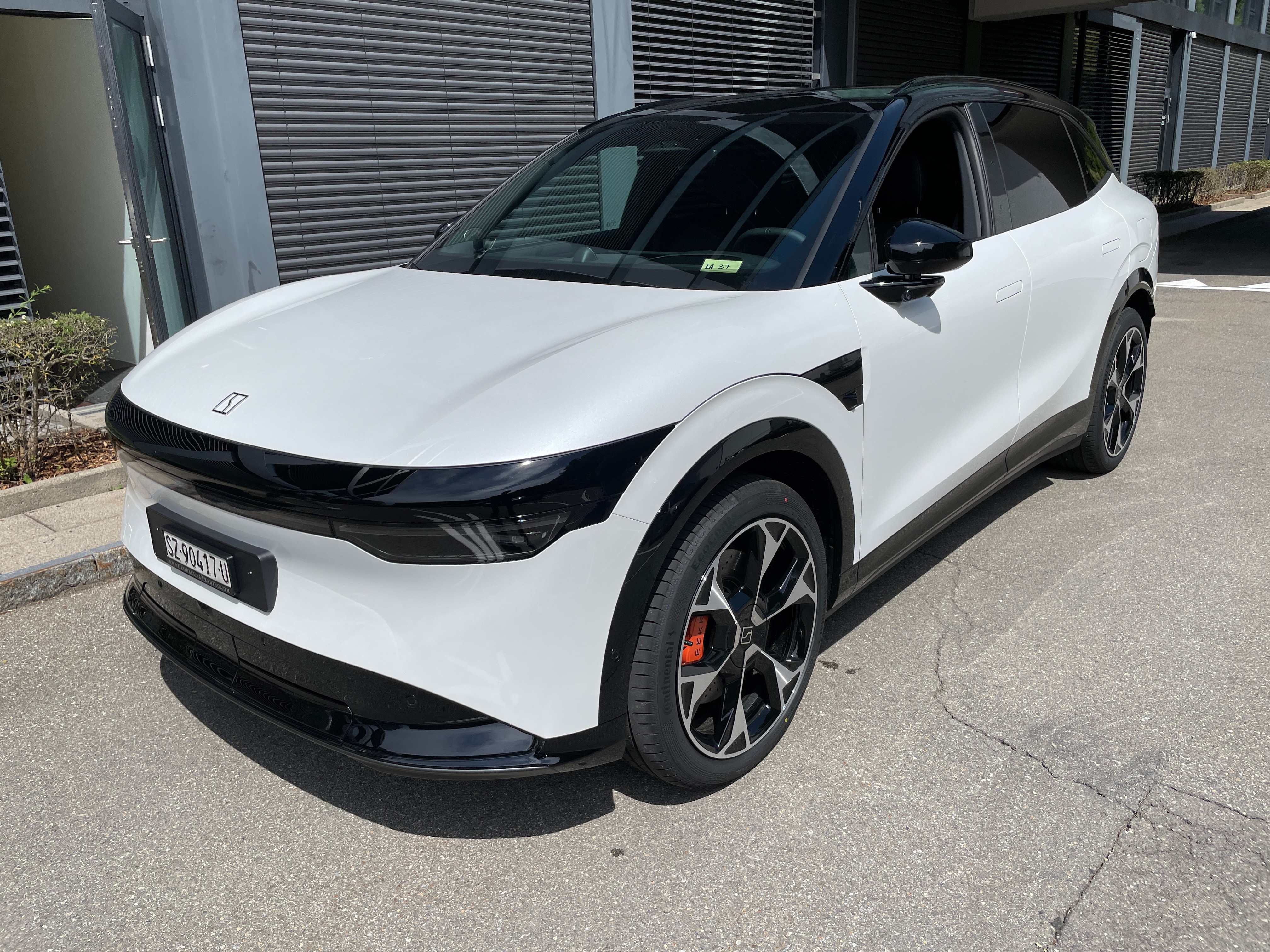 Car photo