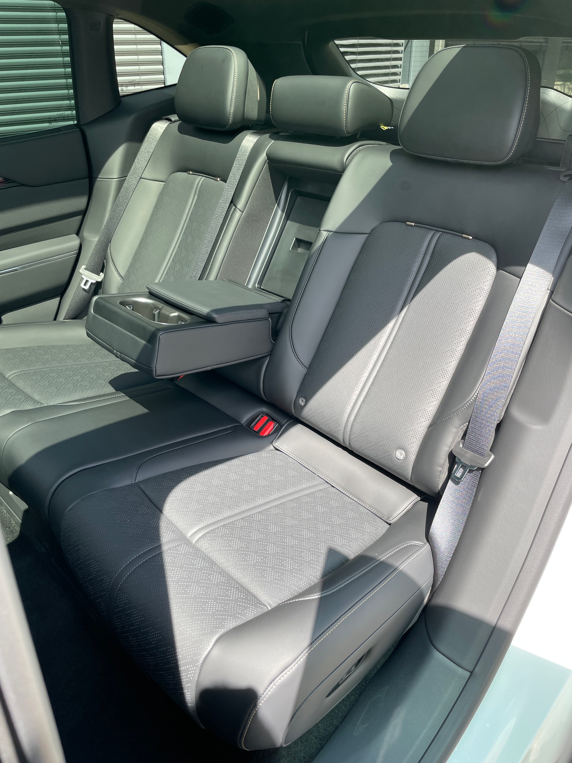 ZEEKR 7X 100kWh Privilege AWD mit Comfort und Cockpit Paket-image-14