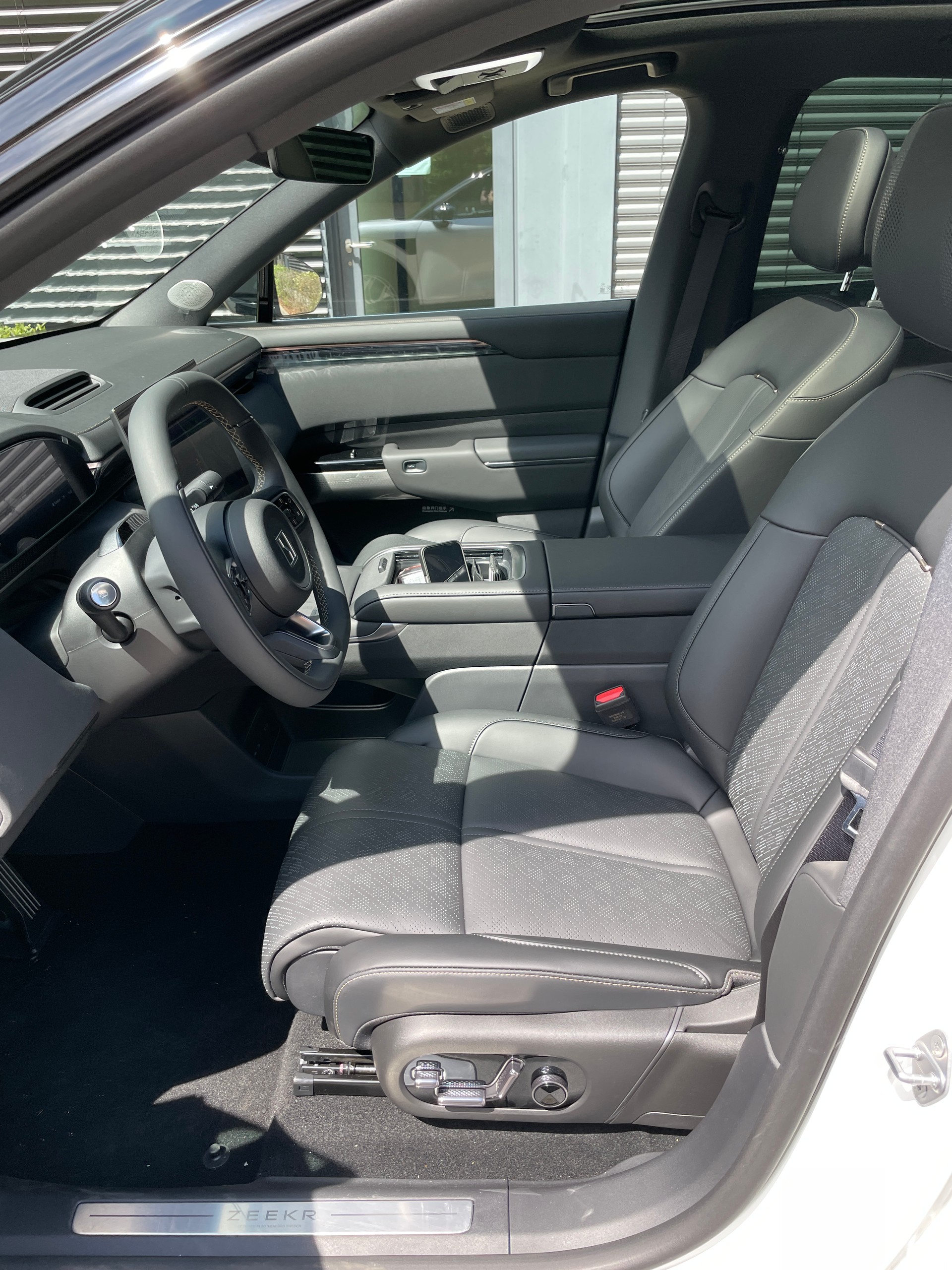 ZEEKR 7X 100kWh Privilege AWD mit Comfort und Cockpit Paket-image-12