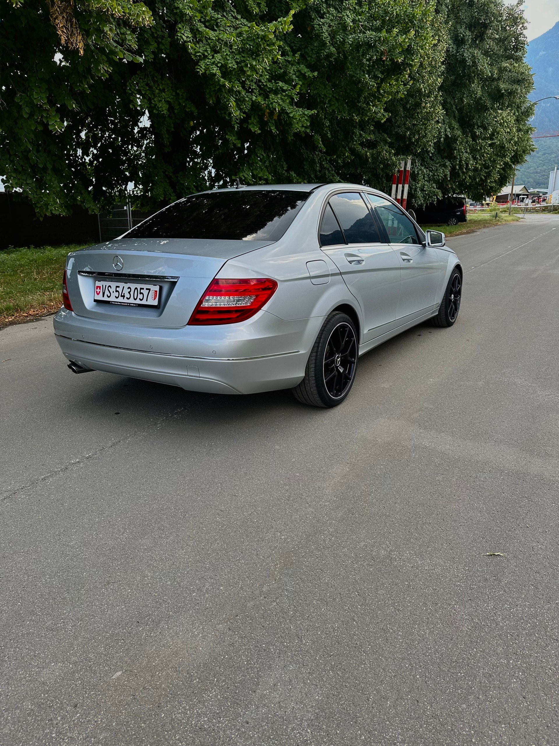 MERCEDES-BENZ C 250 BlueEF Avantgarde-image-4