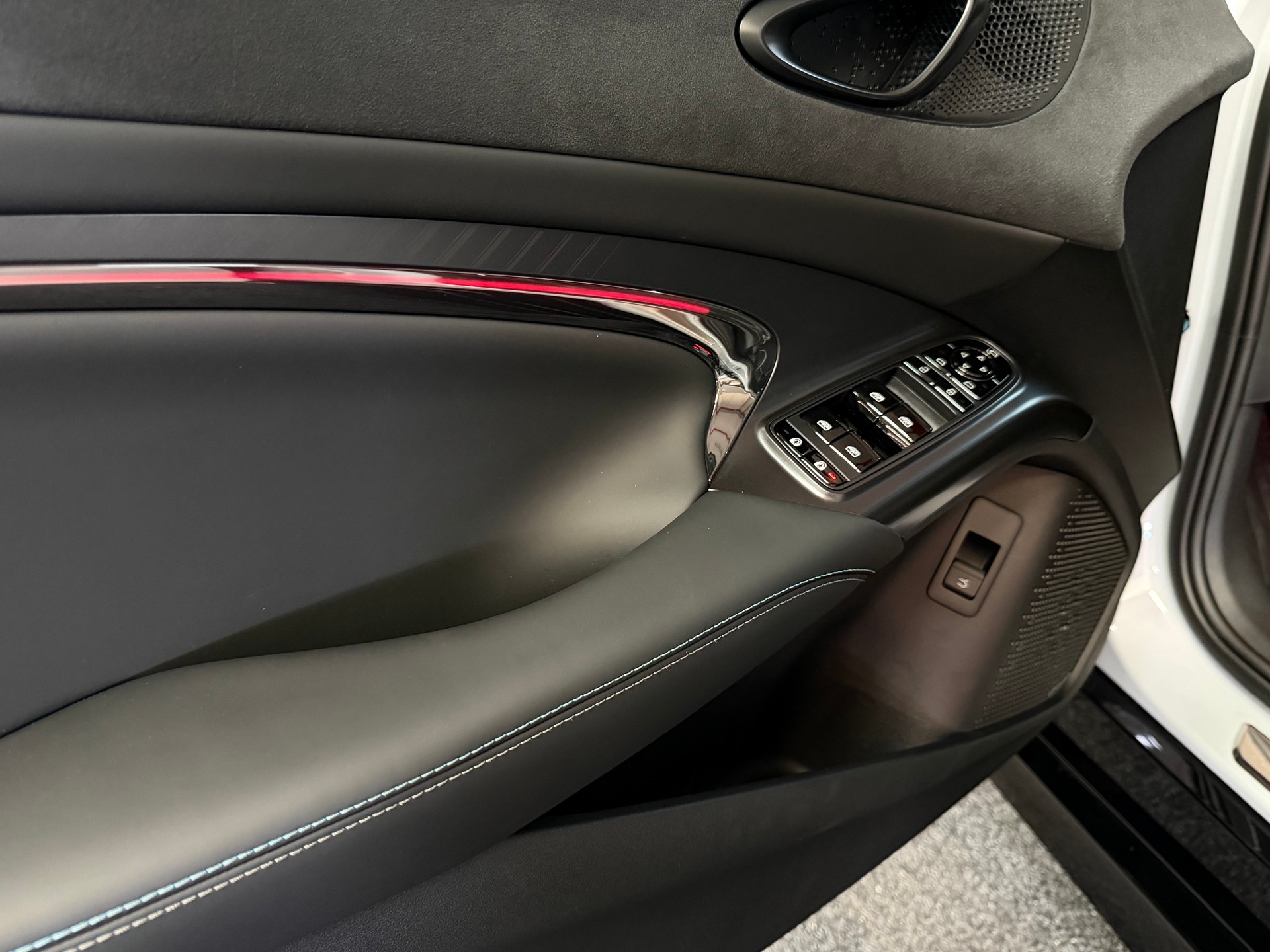 BYD Seal 82,5 kWh Excellence AWD-image-13