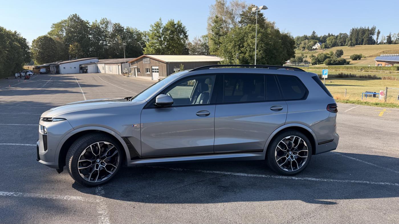 BMW X7 xDrive 48V 40i M Sport Pro Steptronic-showroom-element-3