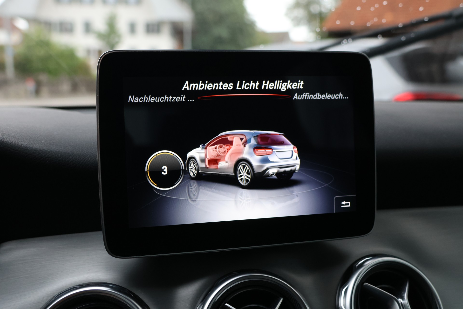 MERCEDES-BENZ GLA 200 d Swiss Star Edition AMG 4Matic 7G-DCT (CH) *Grey Magno*-image-21