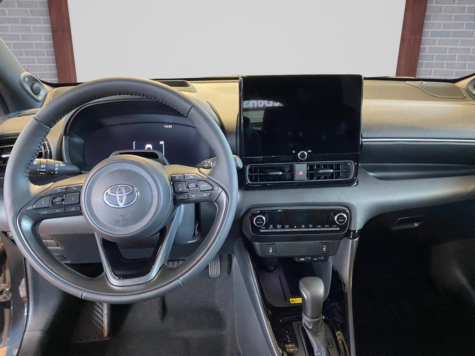 TOYOTA Yaris 1.5 VVT-i HSD Premium-image-6