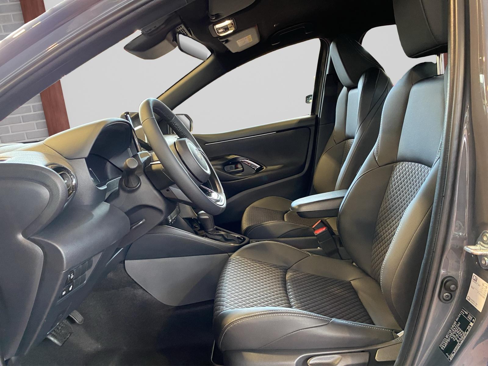 TOYOTA Yaris 1.5 VVT-i HSD Premium-image-7