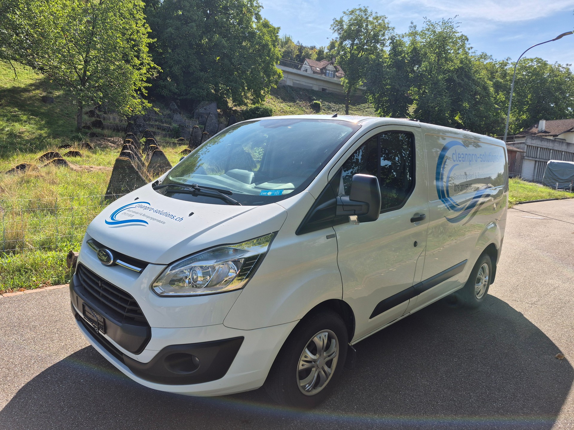 FORD Transit Custom Van 290 L1H1 Limited-image-1