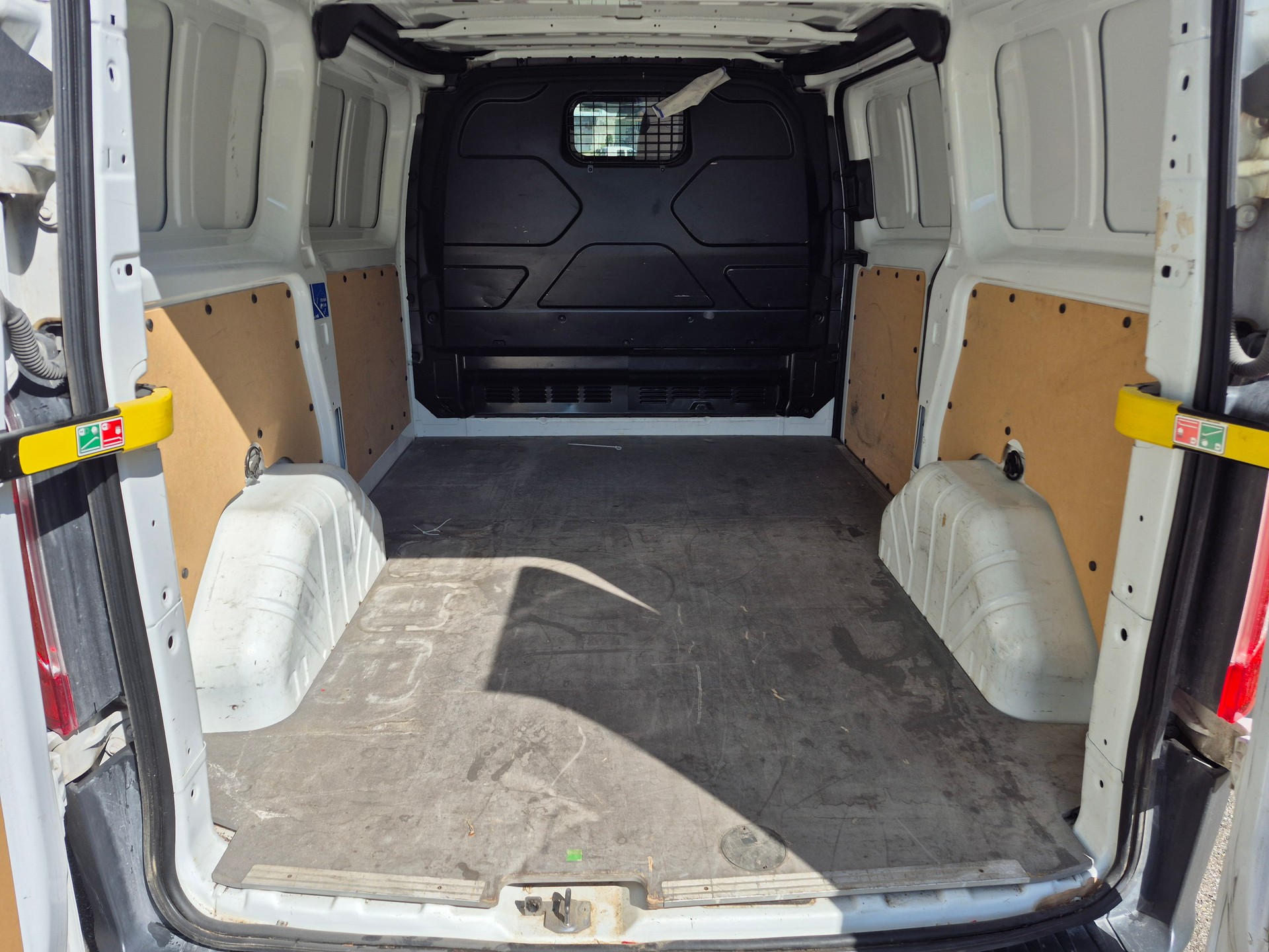 FORD Transit Custom Van 290 L1H1 Limited-image-4