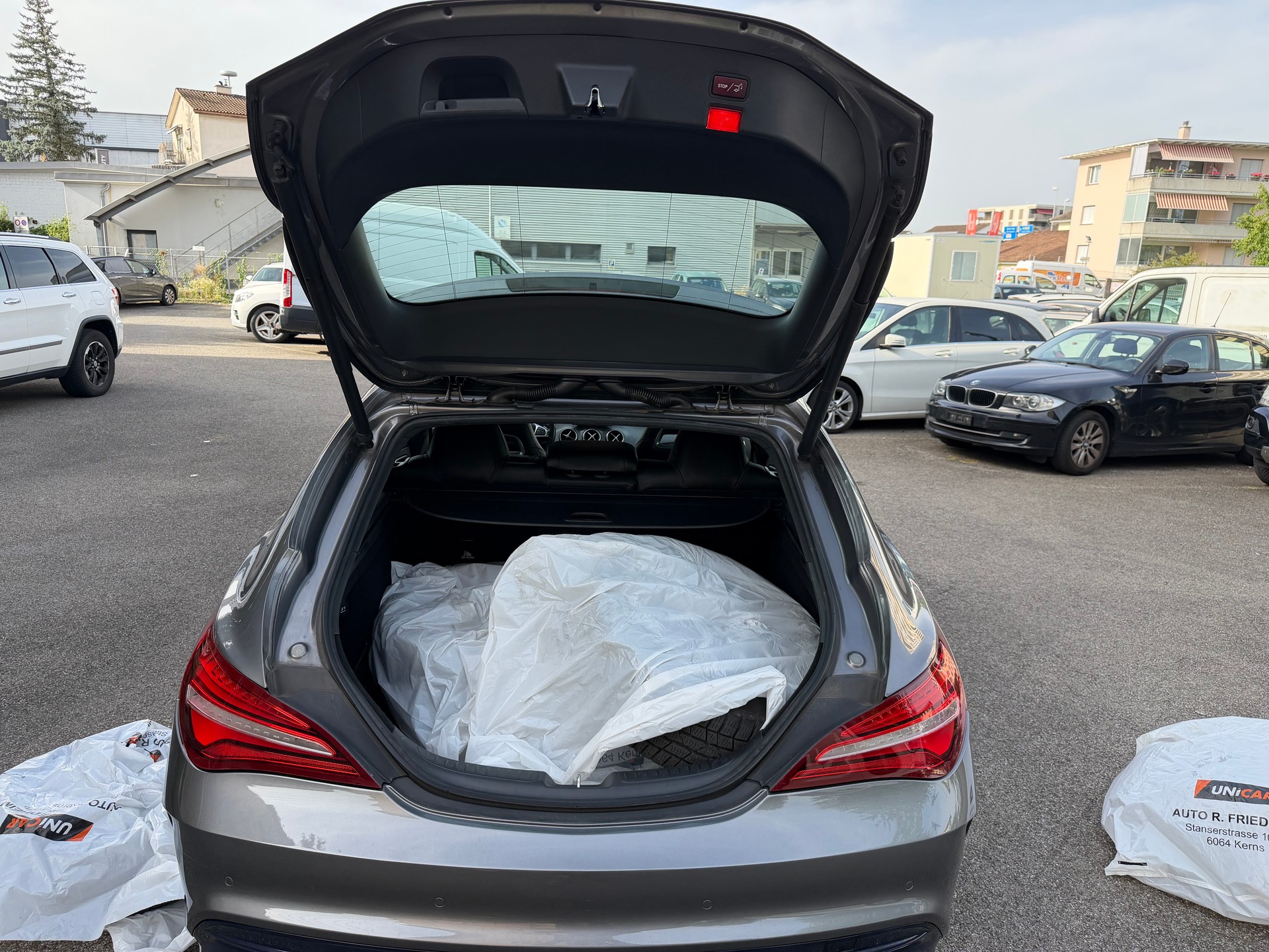MERCEDES-BENZ CLA Shooting Brake 200 d AMG Line 4Matic 7G-DCT-image-12
