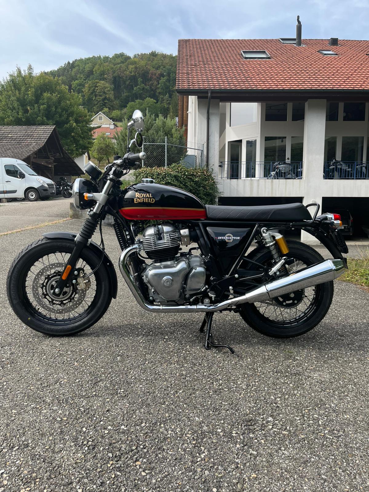 ROYAL ENFIELD Interceptor 650 Dual