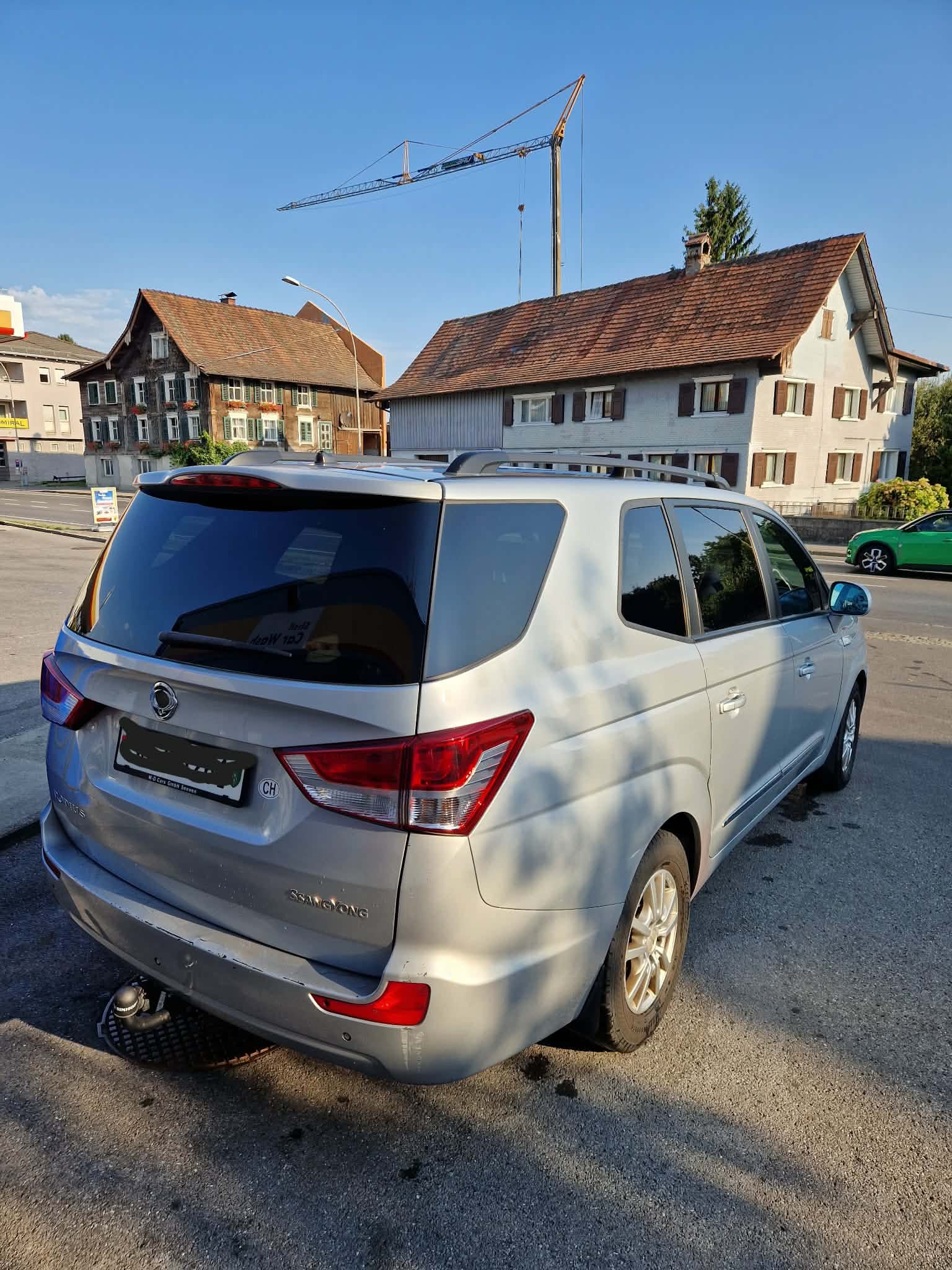 KGM-SsangYong SV 200 e-XDi 4WD Sapphire-image-3
