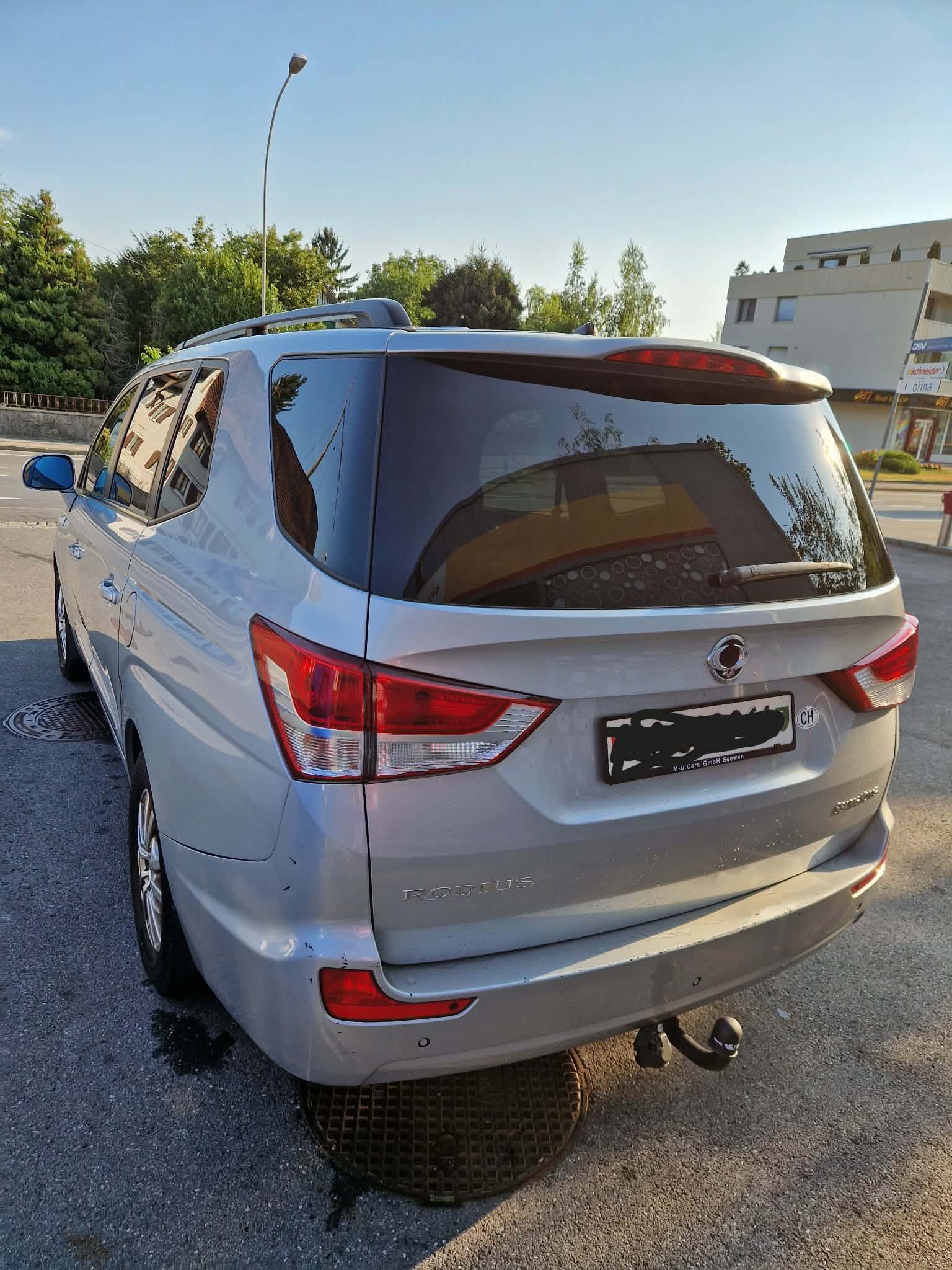 KGM-SsangYong SV 200 e-XDi 4WD Sapphire-image-2