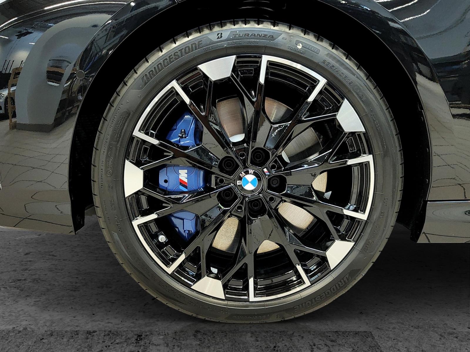 BMW M135i xDrive-image-8