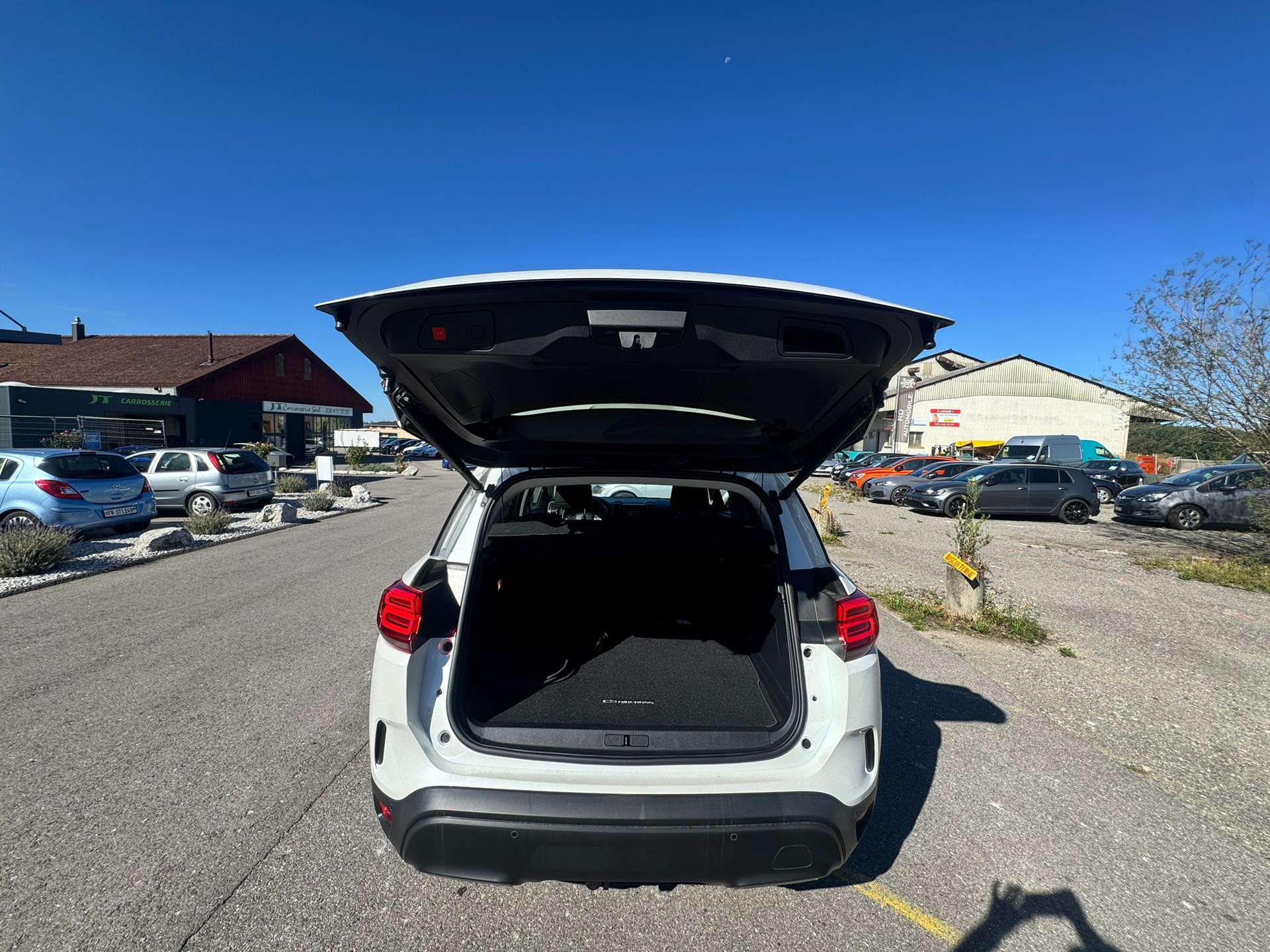 CITROEN C5 Aircross 1.6 PHEV Shine-image-12