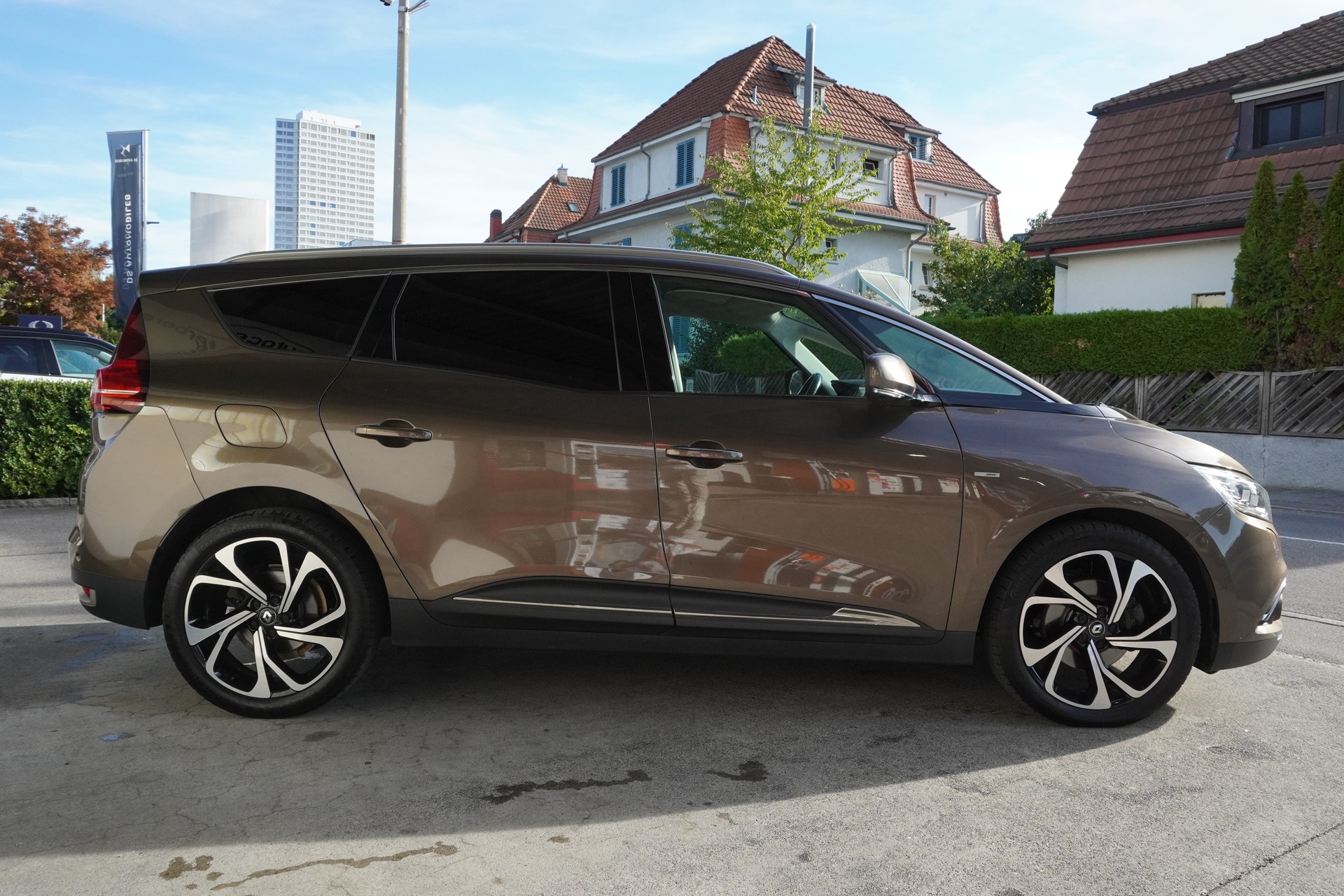 RENAULT Grand Scénic 1.6 dCi Bose EDC-image-4