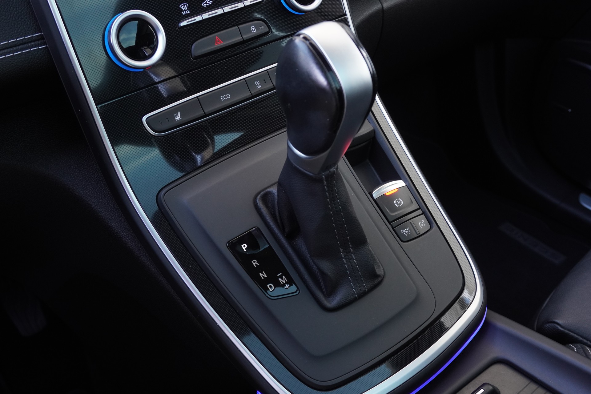 RENAULT Grand Scénic 1.6 dCi Bose EDC-image-12