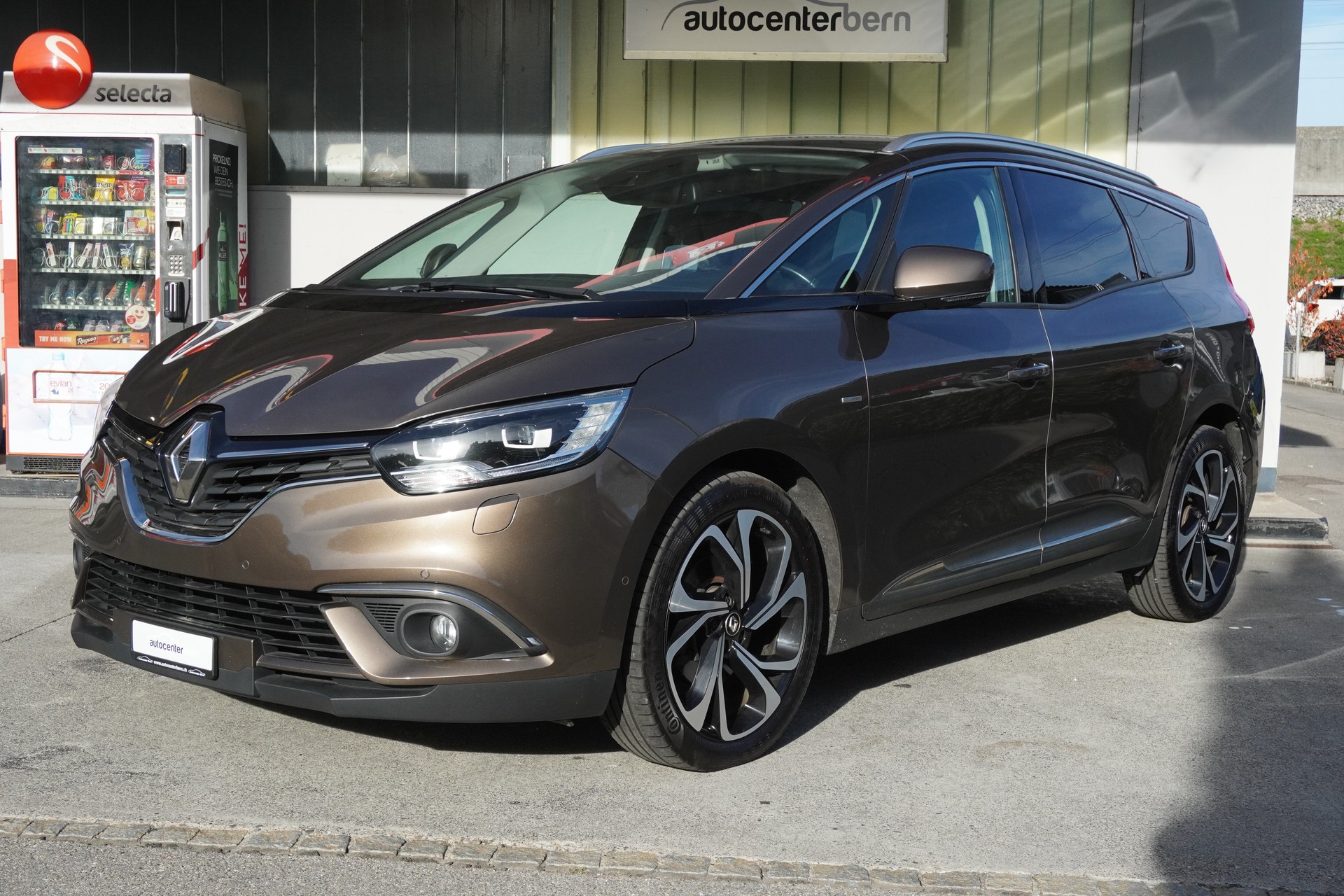 RENAULT Grand Scénic 1.6 dCi Bose EDC-image-1