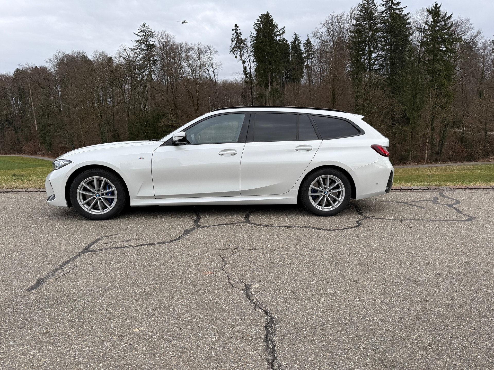 BMW 330d xDrive Touring 48V Steptronic M Sport Pro-image-4