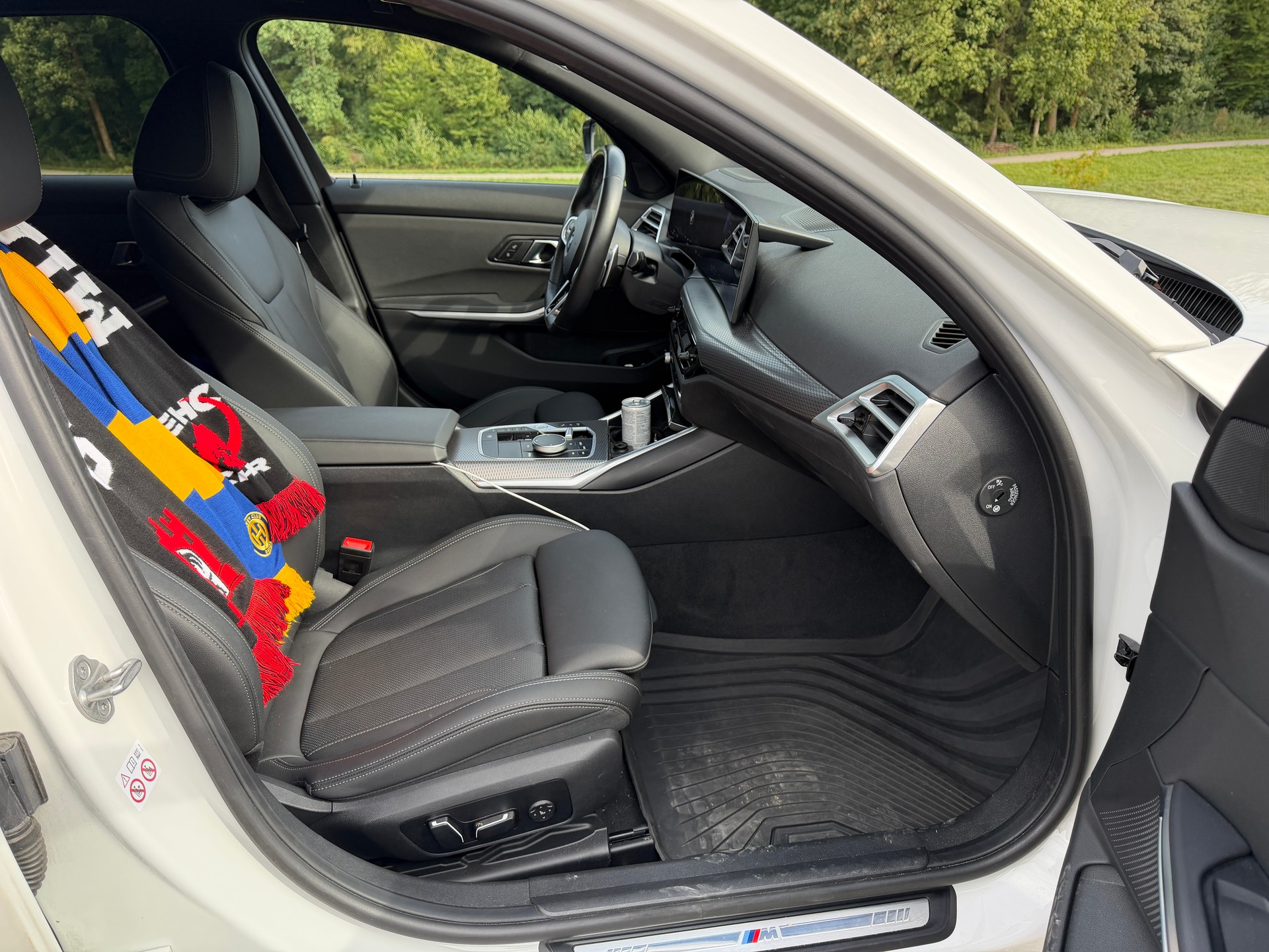 BMW 330d xDrive Touring 48V Steptronic M Sport Pro-image-9