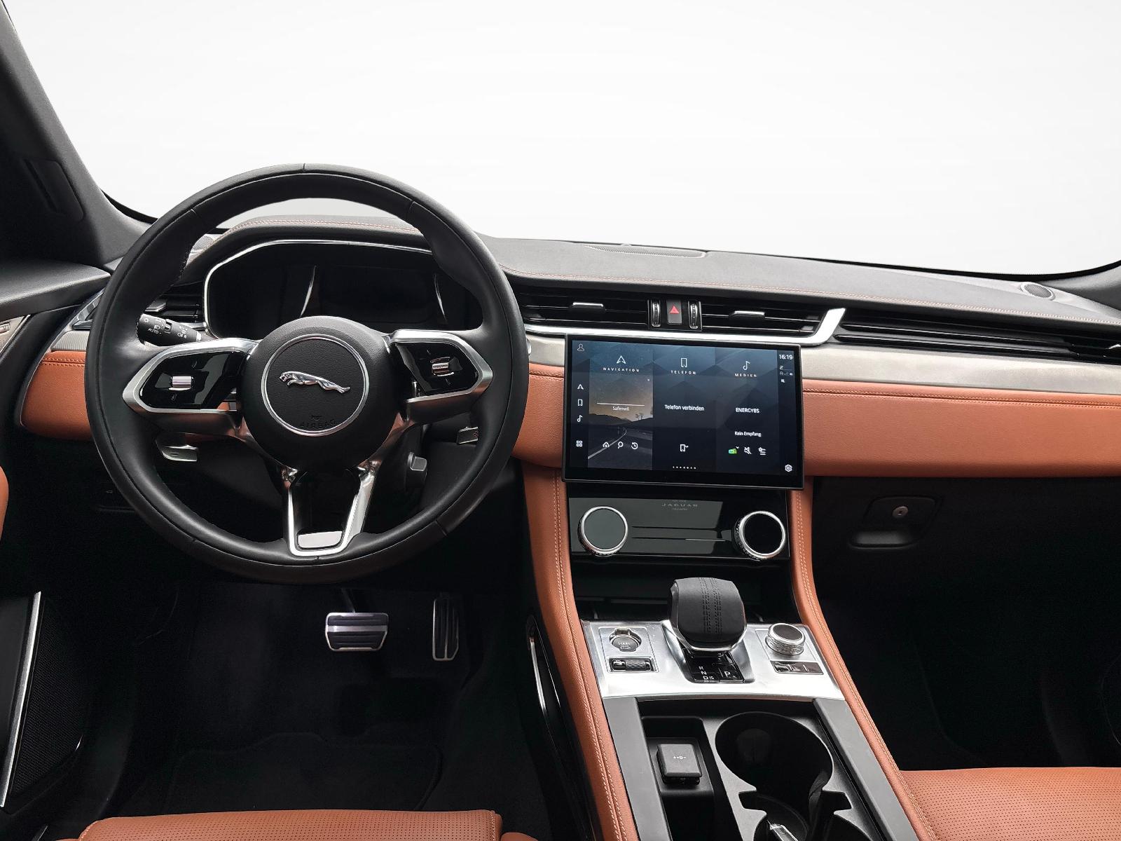 JAGUAR F-Pace 2.0 P400e R-Dynamic SE AWD-image-8