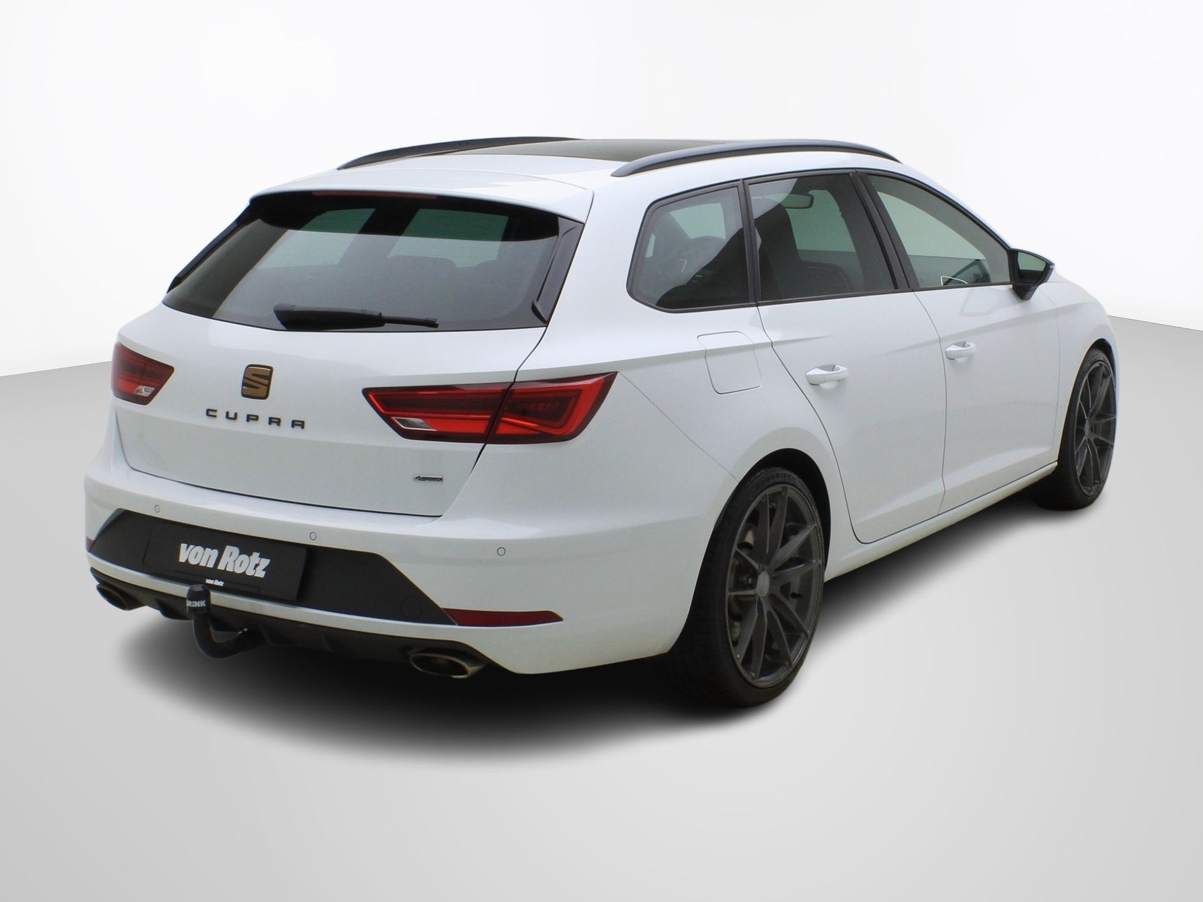 SEAT Leon ST 2.0 TSI DSG Cupra 4Drive-image-4