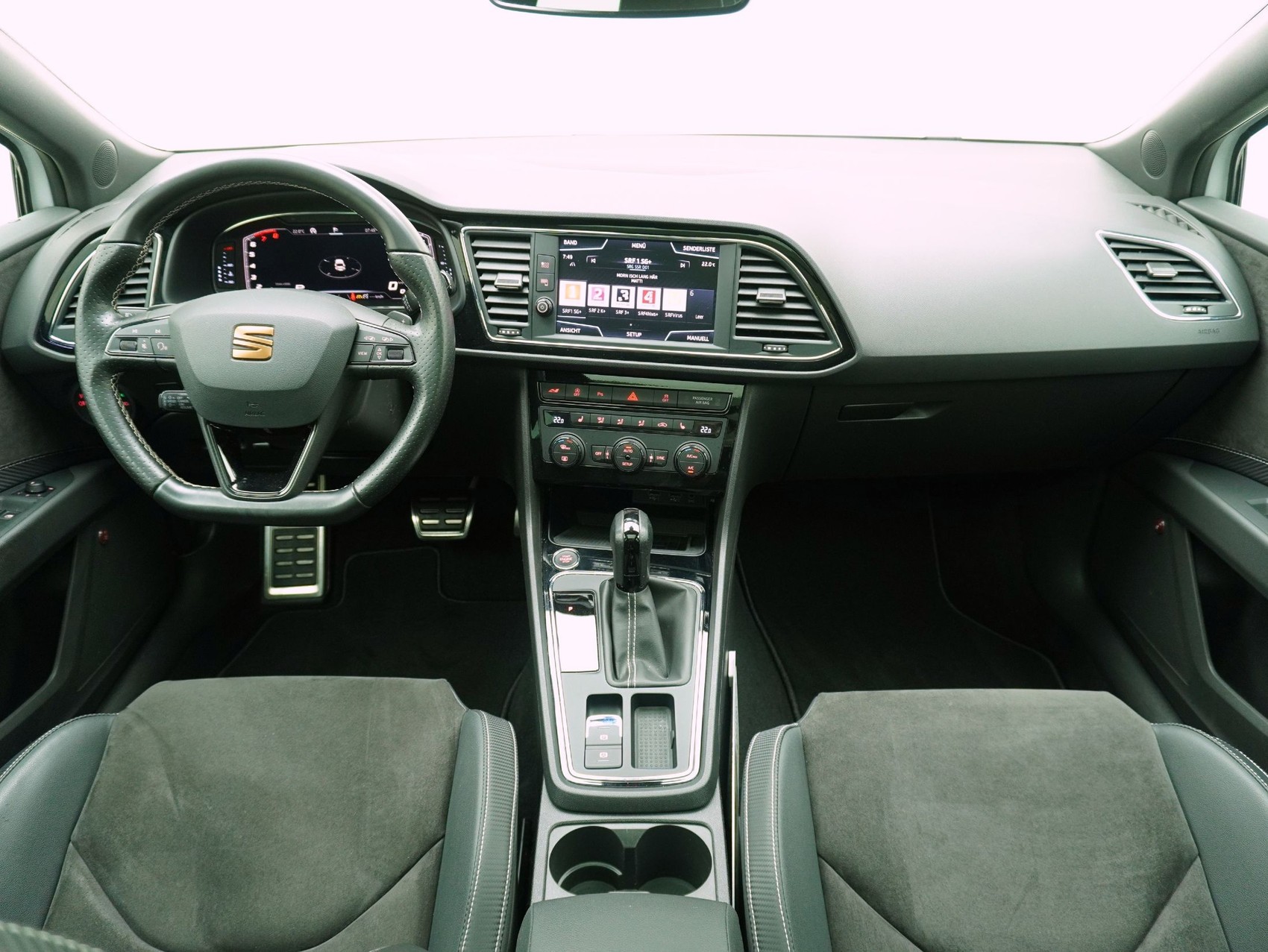 SEAT Leon ST 2.0 TSI DSG Cupra 4Drive-image-13