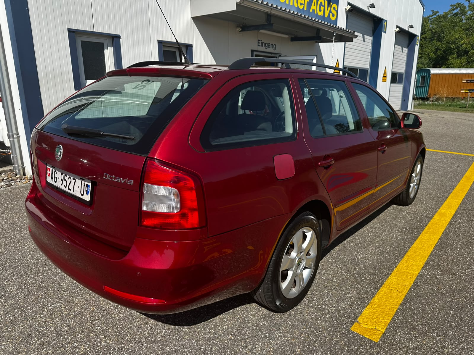 SKODA Octavia Combi 1.9 TDI Ambiente-image-2