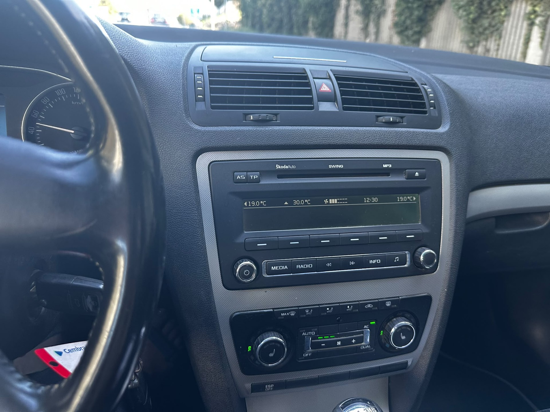 SKODA Octavia Combi 1.9 TDI Ambiente-image-5