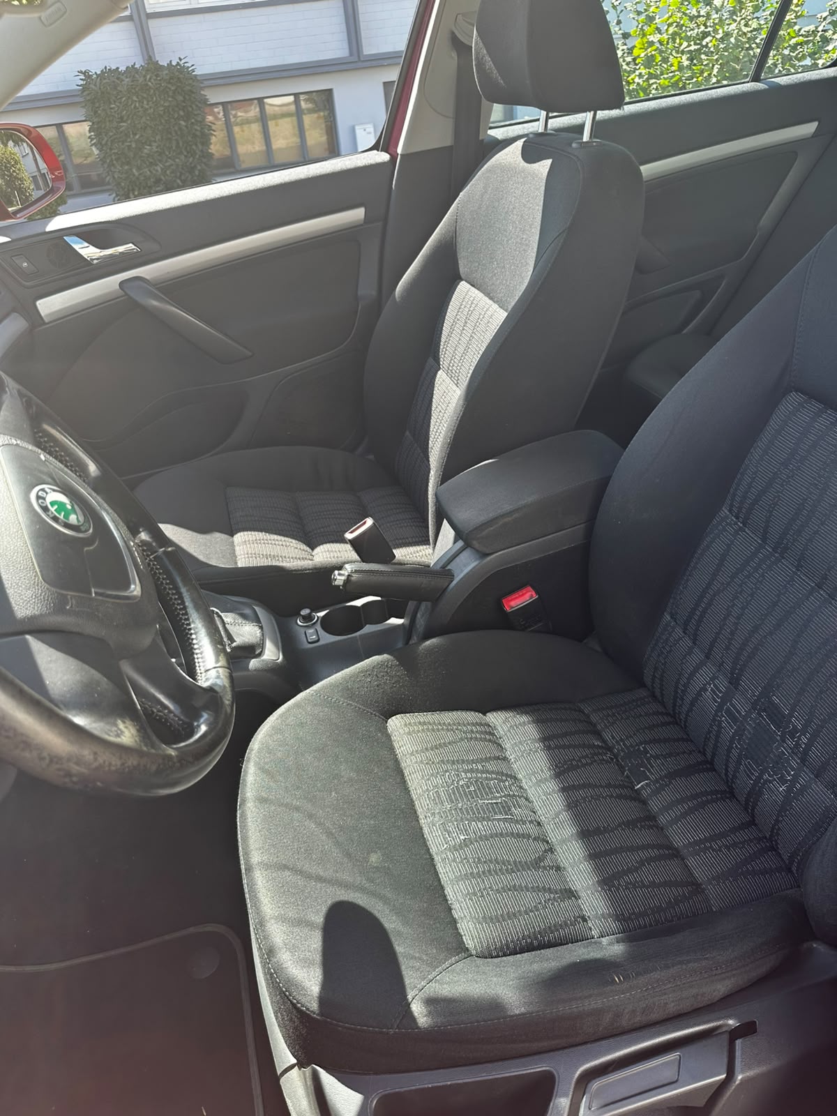 SKODA Octavia Combi 1.9 TDI Ambiente-image-6