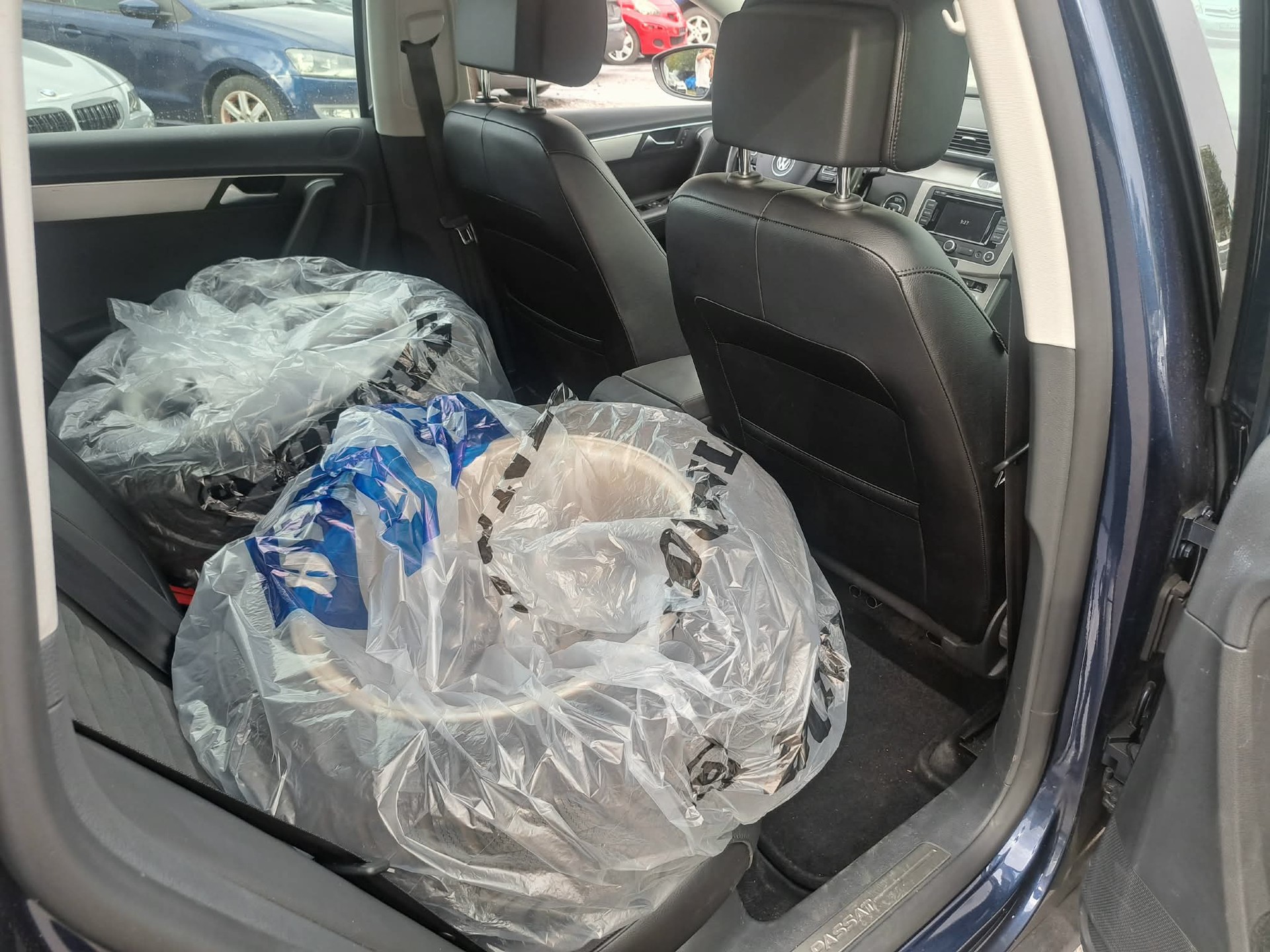 VW Passat Variant 2.0 TSI Highline DSG-image-9