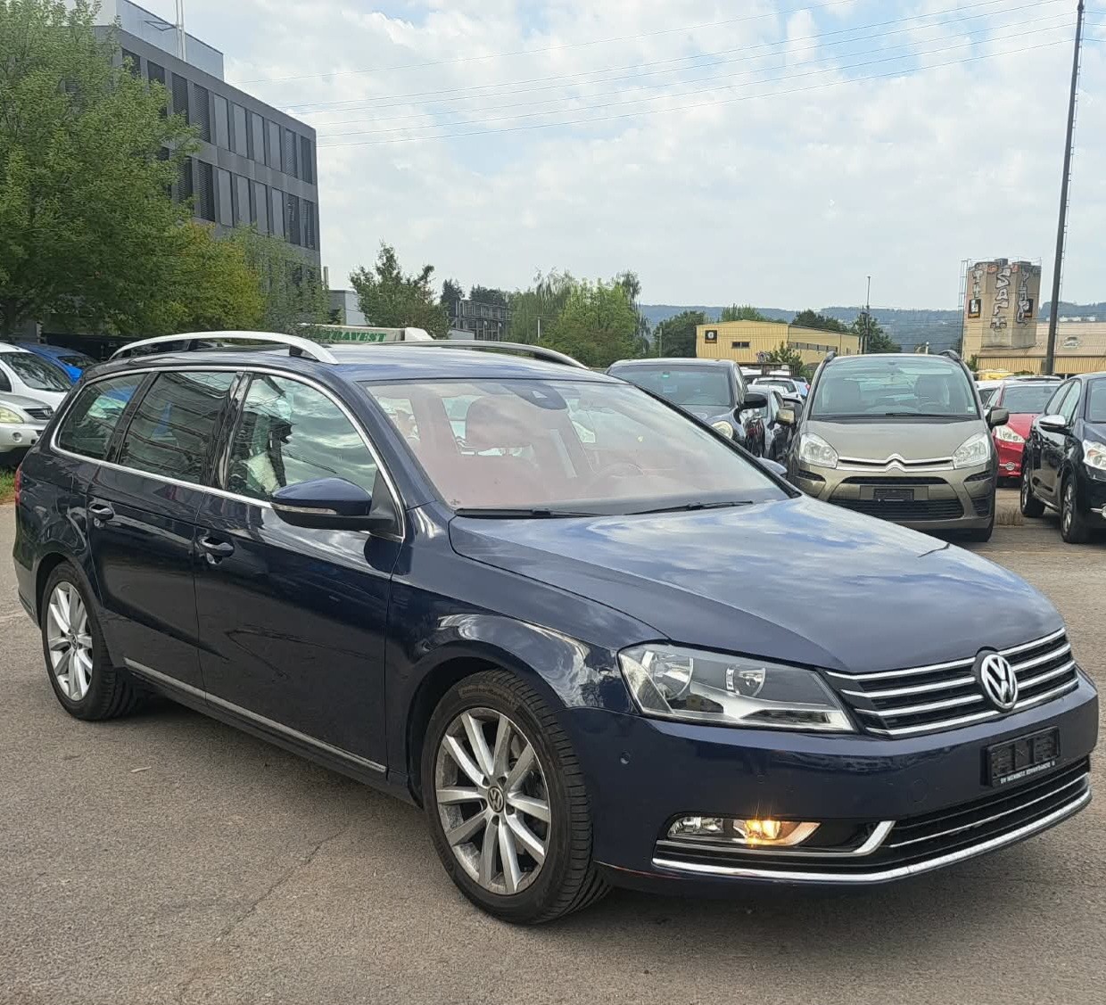 VW Passat Variant 2.0 TSI Highline DSG-image-2