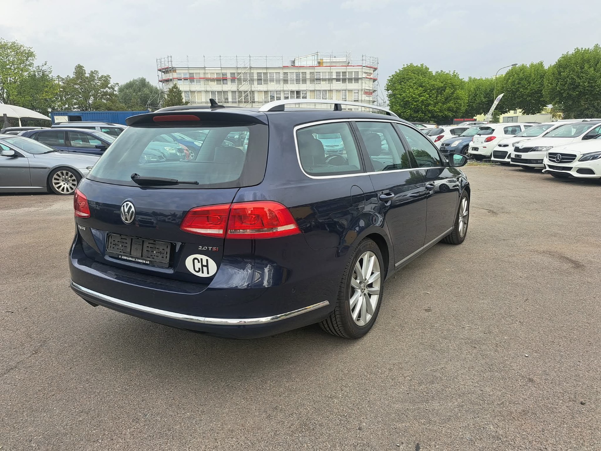 VW Passat Variant 2.0 TSI Highline DSG-image-8