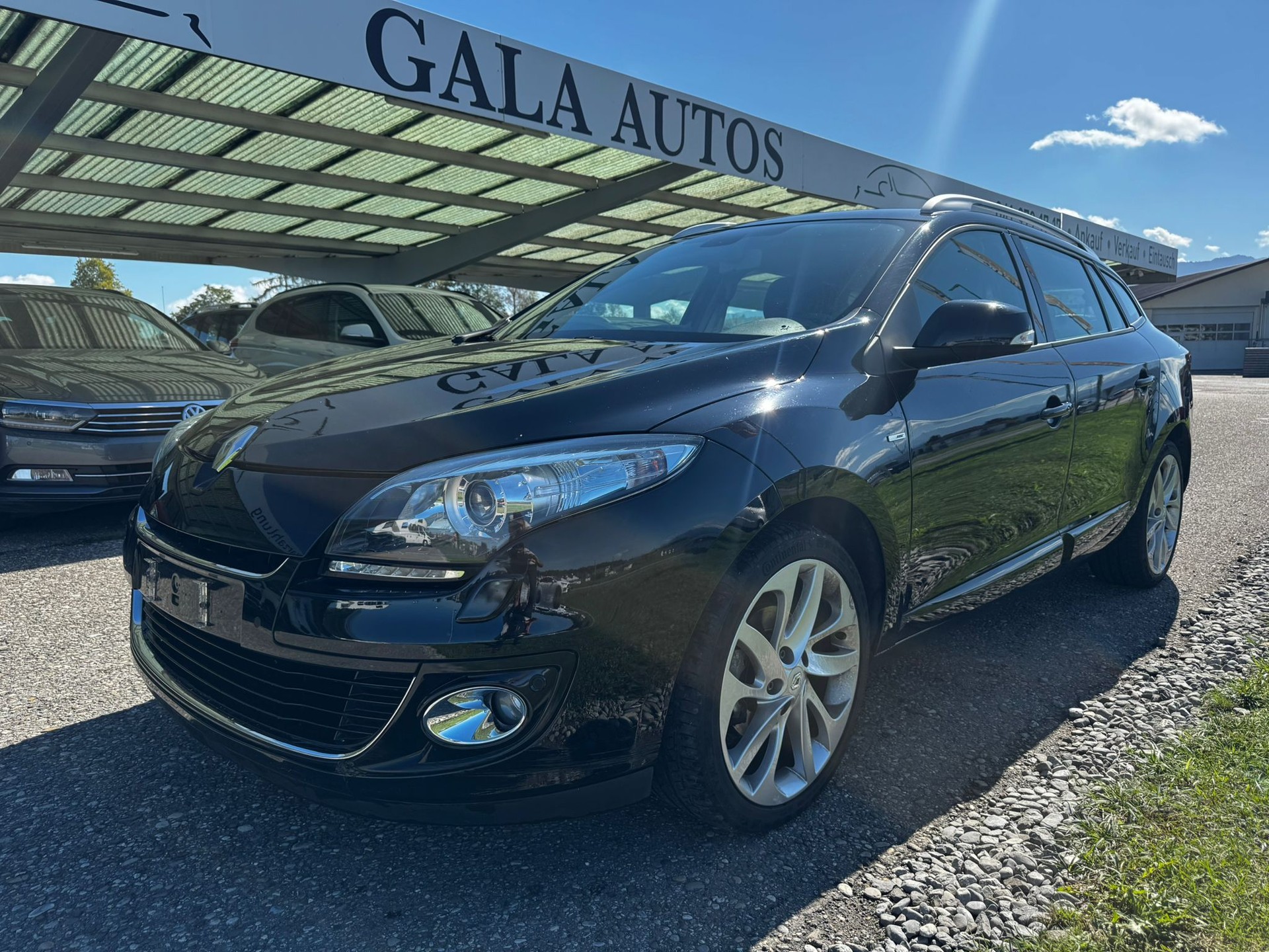 RENAULT Mégane Grandtour 2.0 16V Dynamique CVT-image-0