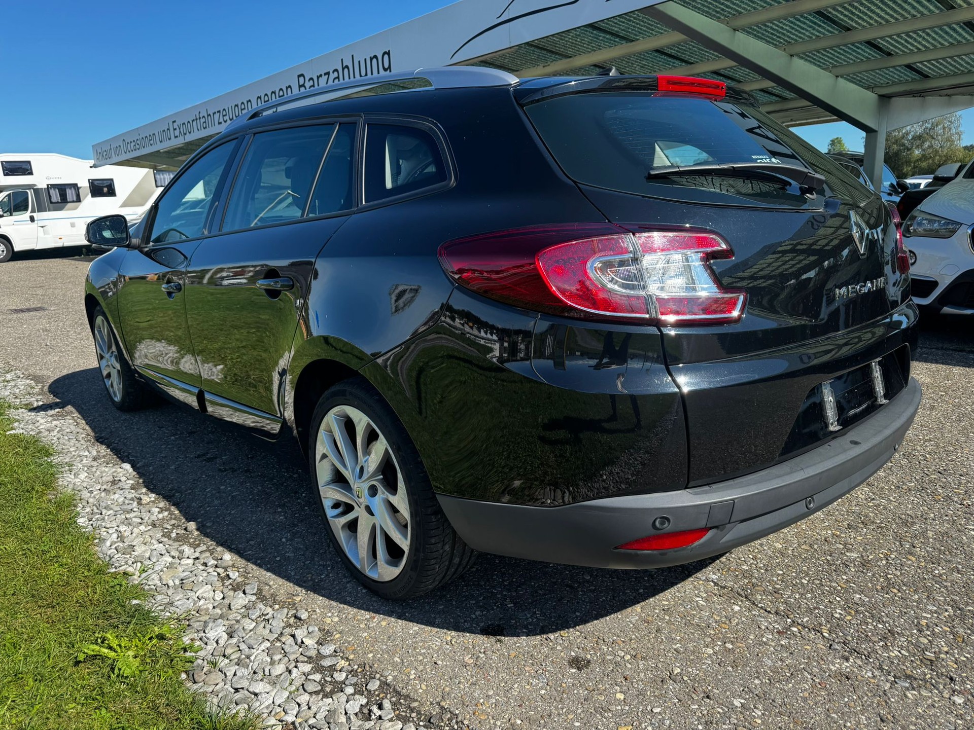 RENAULT Mégane Grandtour 2.0 16V Dynamique CVT-image-6