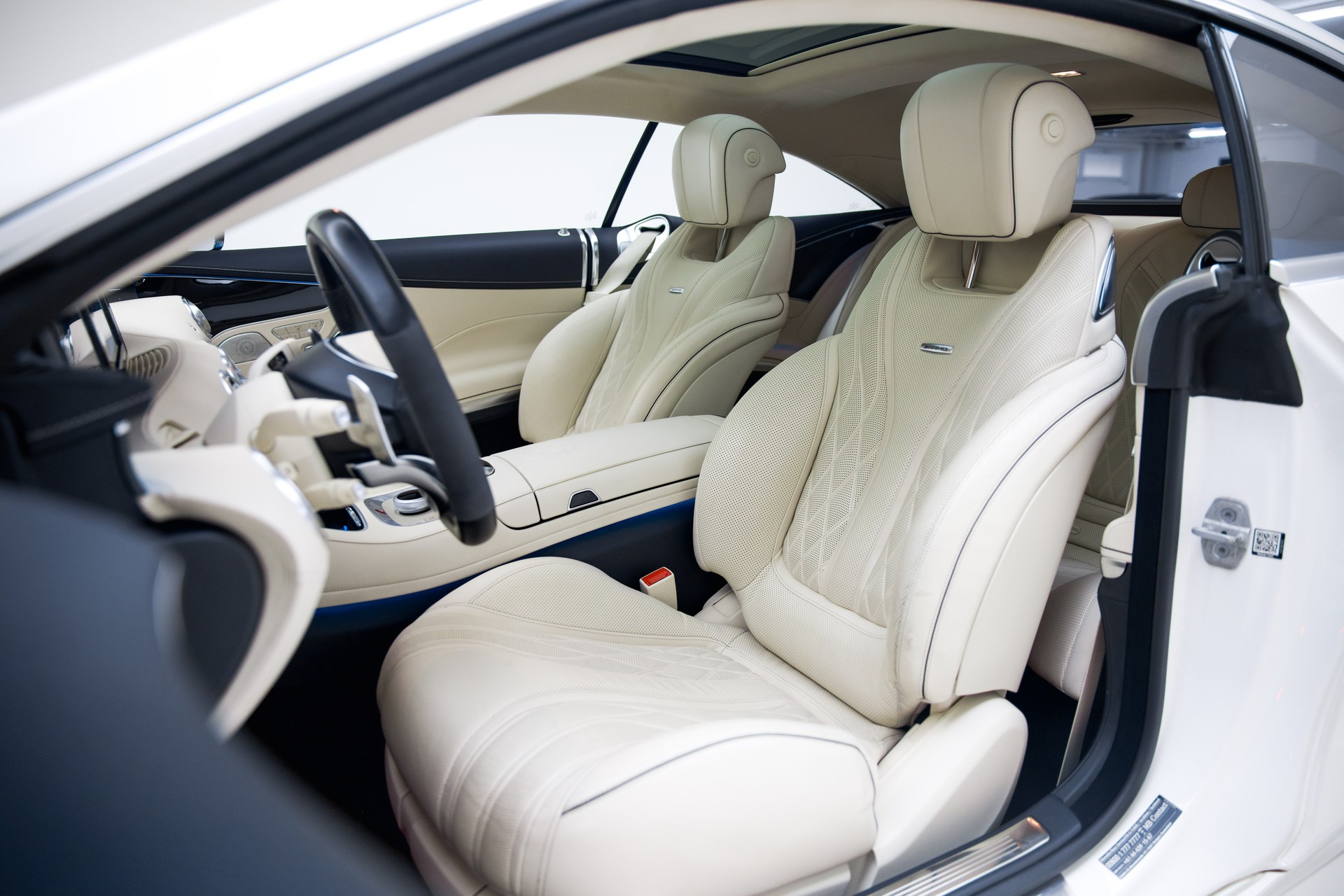 MERCEDES-BENZ S 63 AMG Coupé 4Matic Speedshift MCT-image-15
