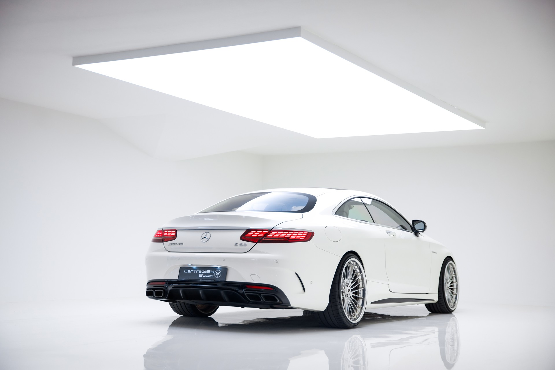 MERCEDES-BENZ S 63 AMG Coupé 4Matic Speedshift MCT-showroom-element-3