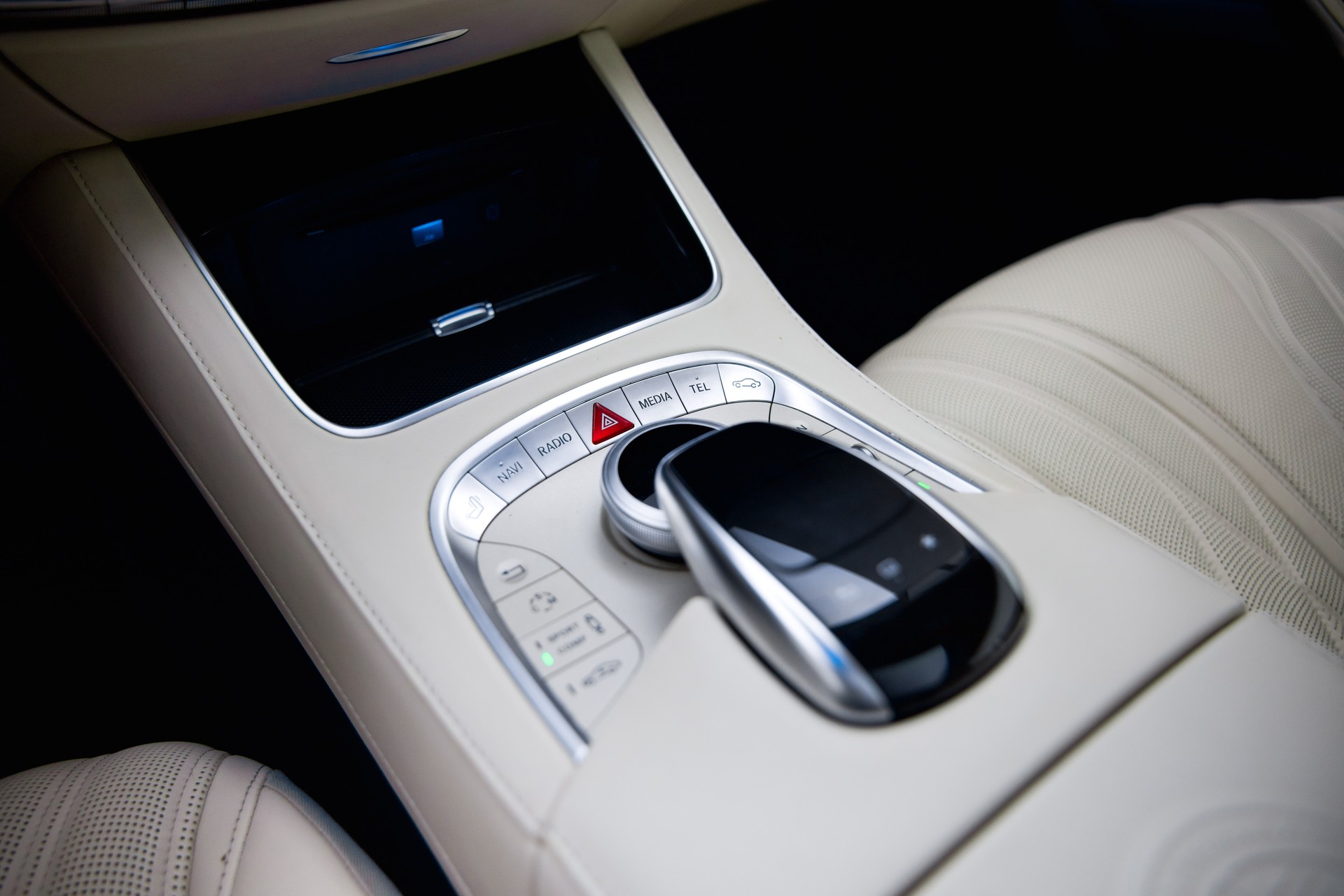 MERCEDES-BENZ S 63 AMG Coupé 4Matic Speedshift MCT-image-18