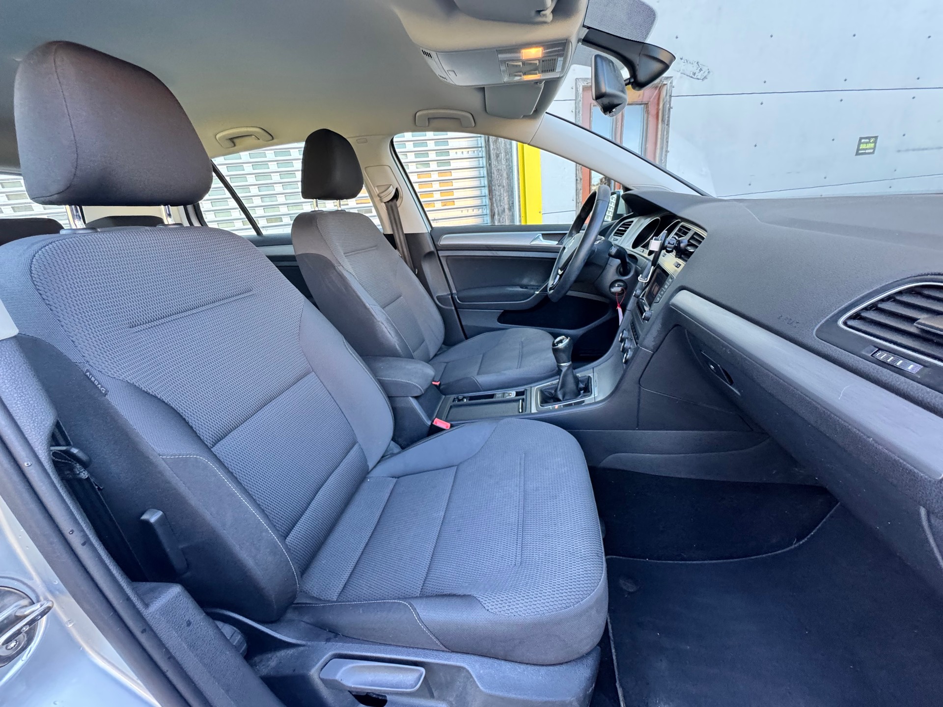 VW Golf 1.6 TDI Comfortline 4Motion-image-9
