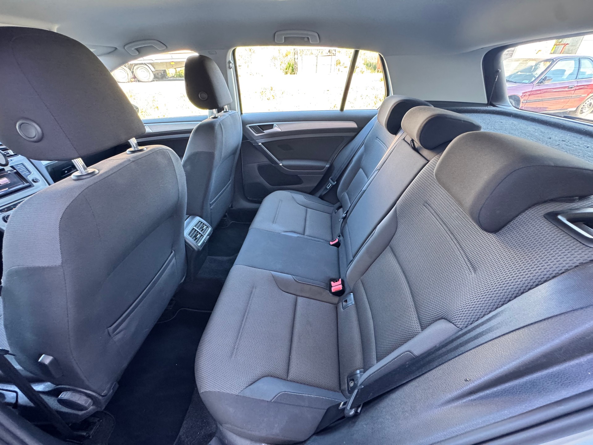 VW Golf 1.6 TDI Comfortline 4Motion-image-12