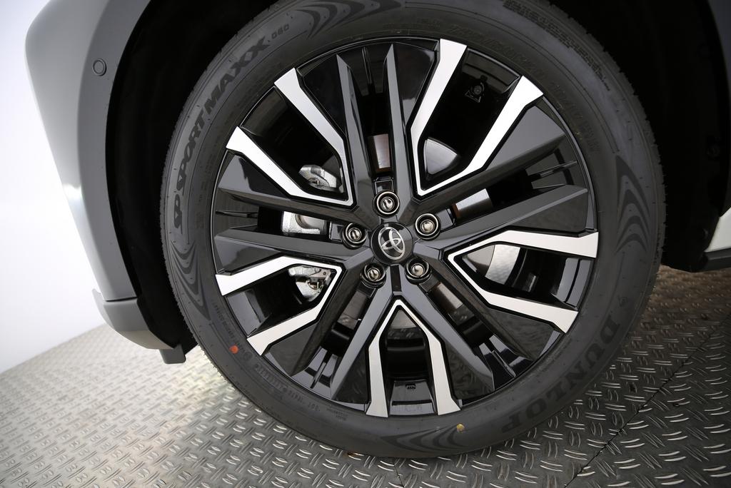 TOYOTA bZ4X Premium AWD-image-9