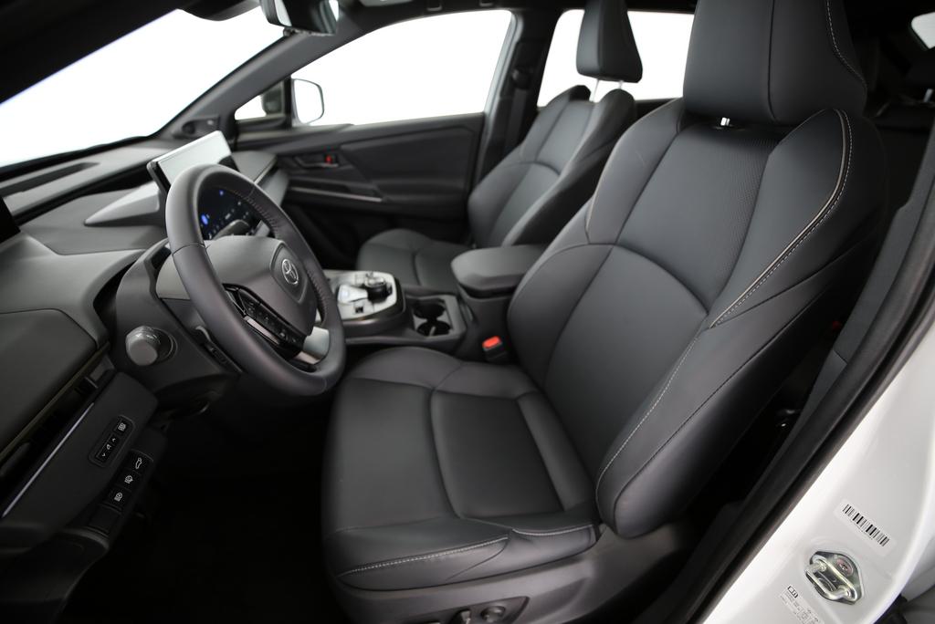 TOYOTA bZ4X Premium AWD-image-3