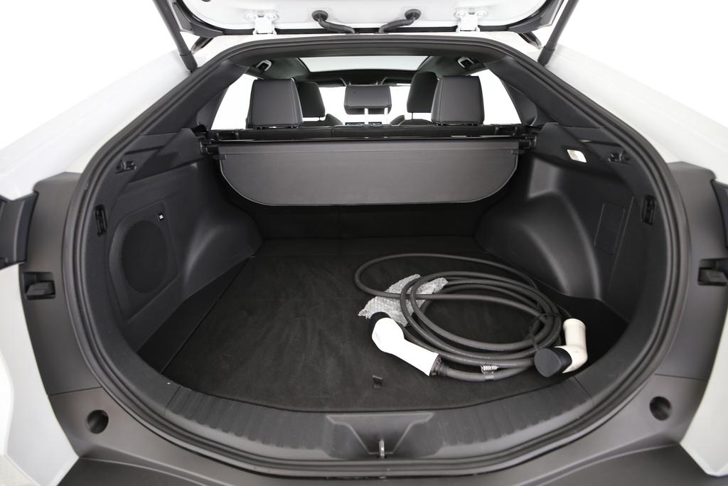 TOYOTA bZ4X Premium AWD-image-10
