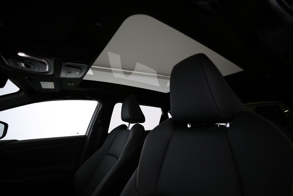 TOYOTA bZ4X Premium AWD-image-8