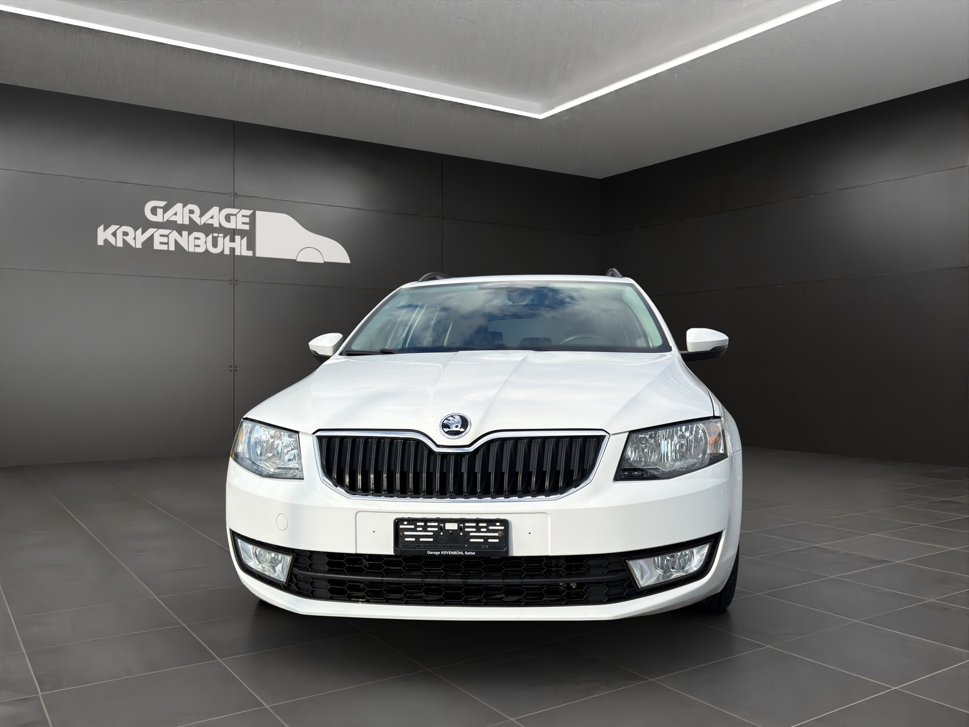 SKODA Octavia Combi 1.6 TDI Ambition 4x4-image-0