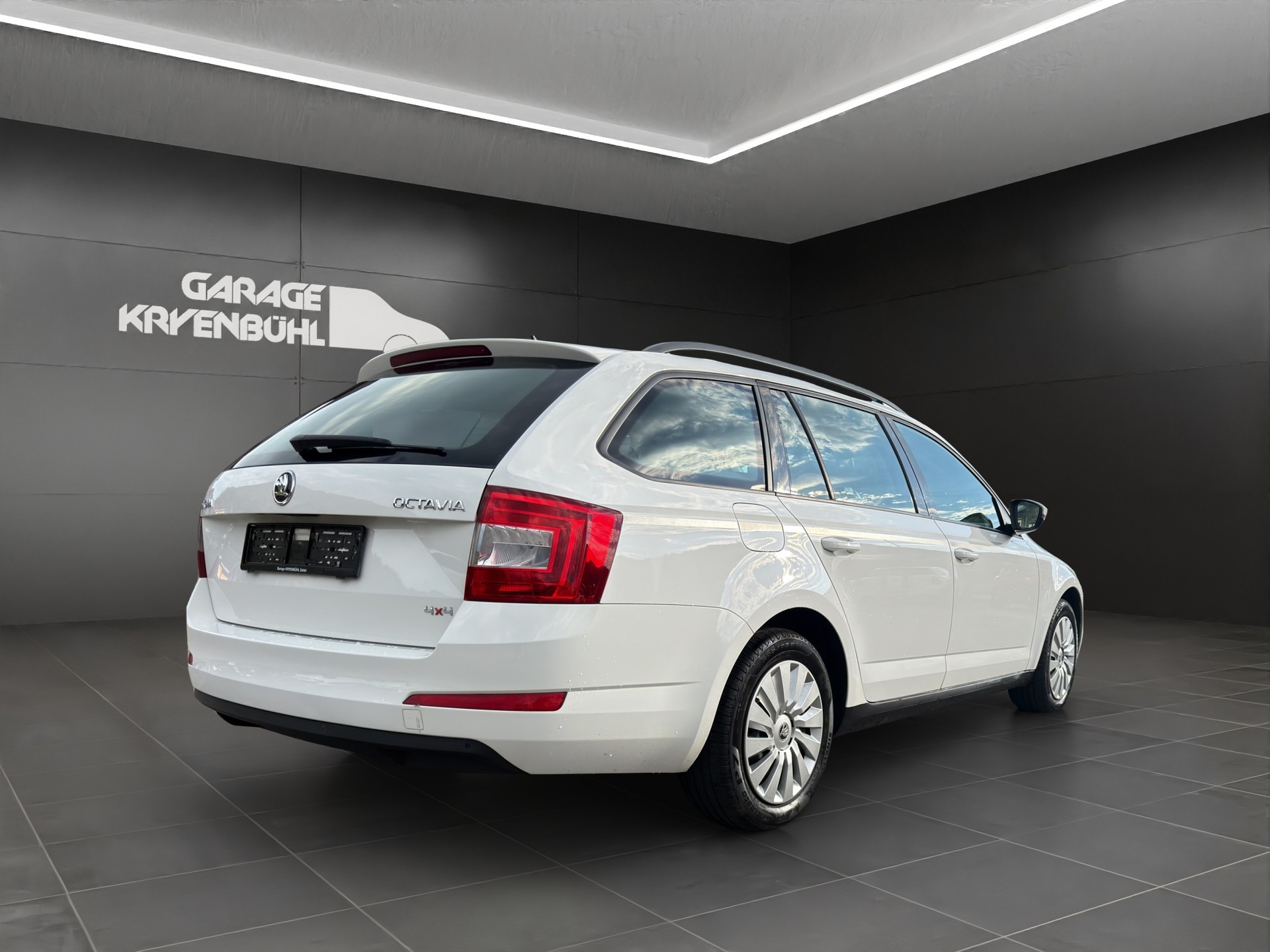 SKODA Octavia Combi 1.6 TDI Ambition 4x4-image-5