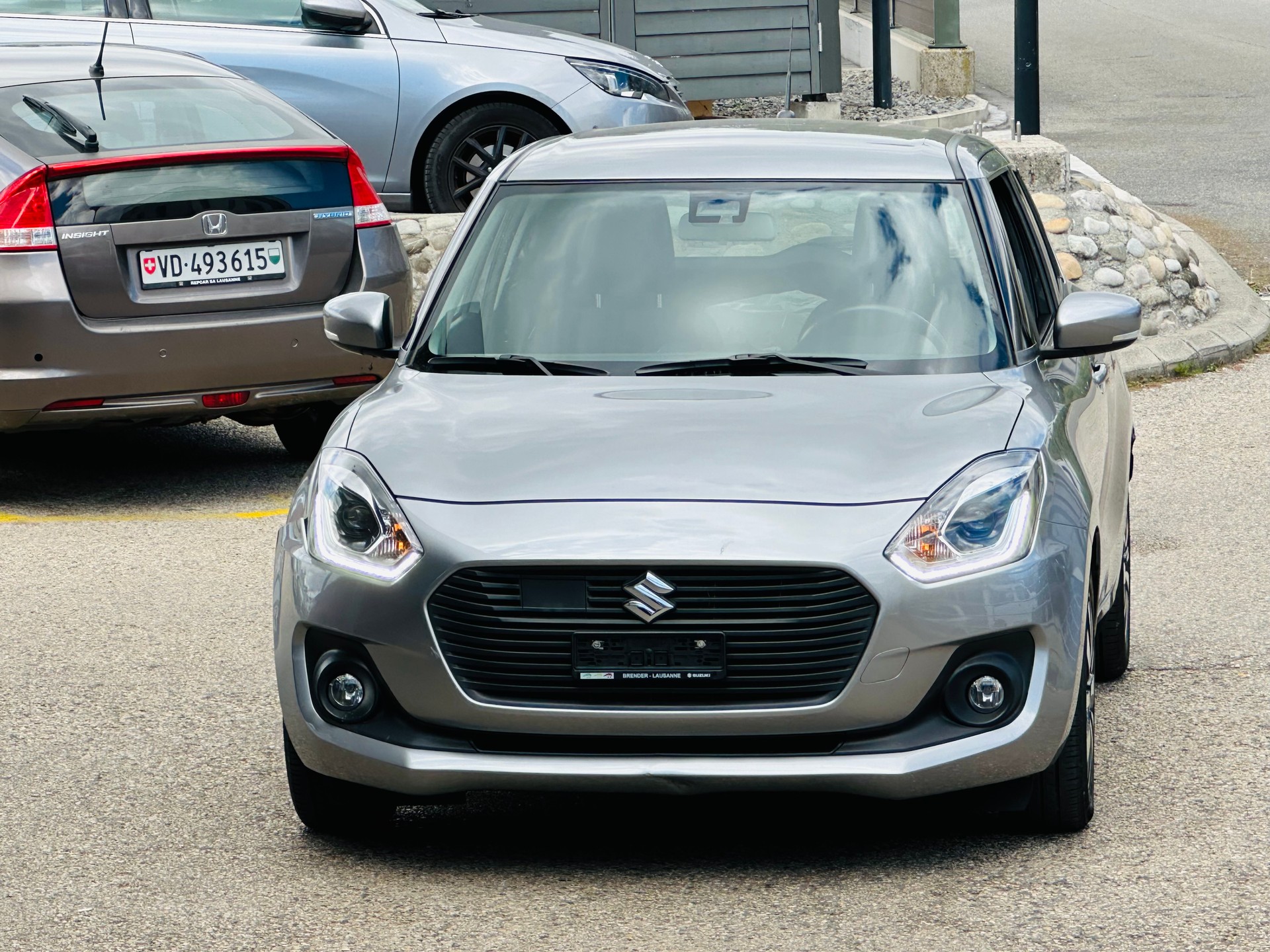 SUZUKI Swift 1.0 12V Compact Top Automatic-image-3