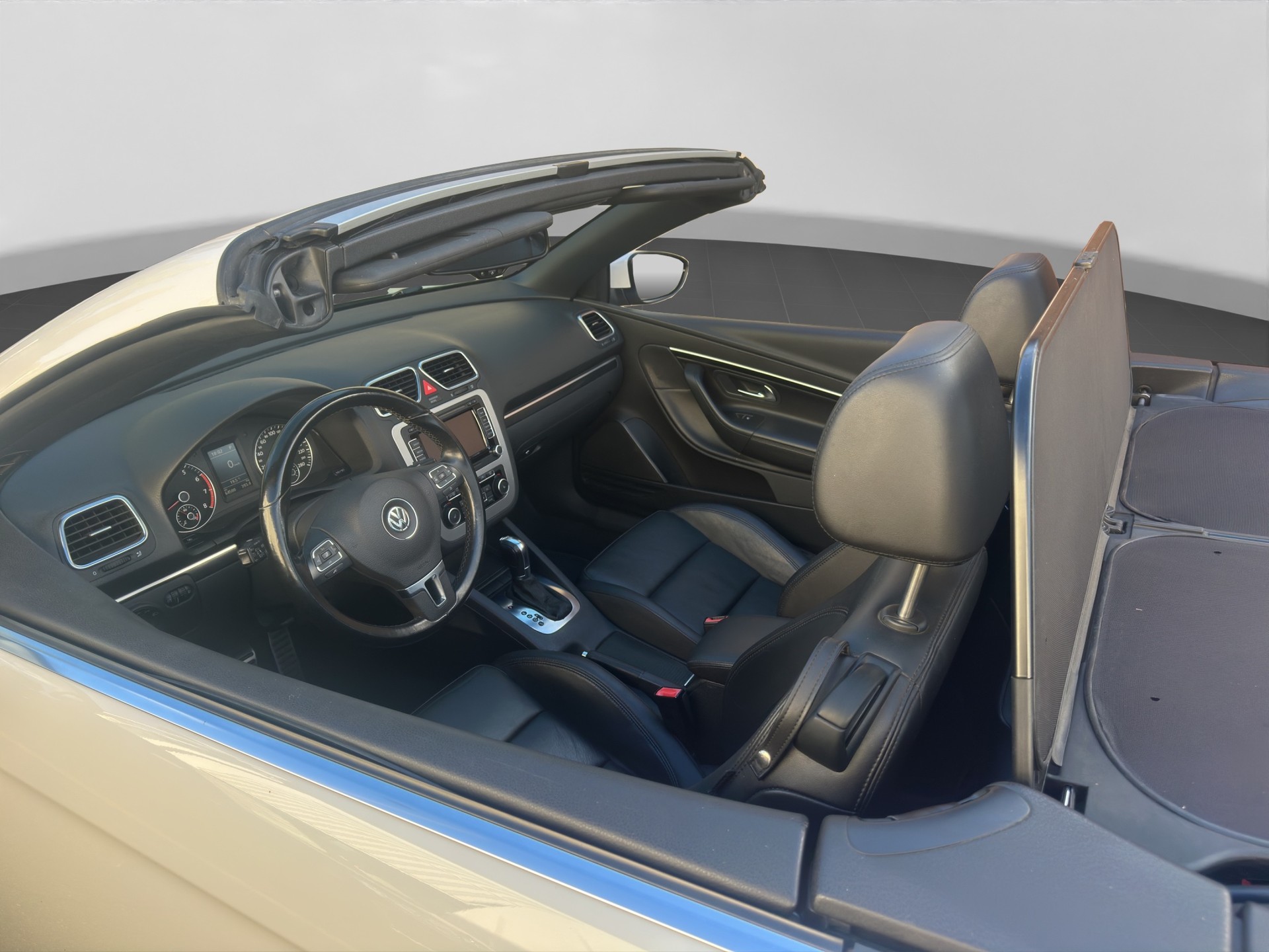 VW Eos 2.0 TSI DSG-image-15