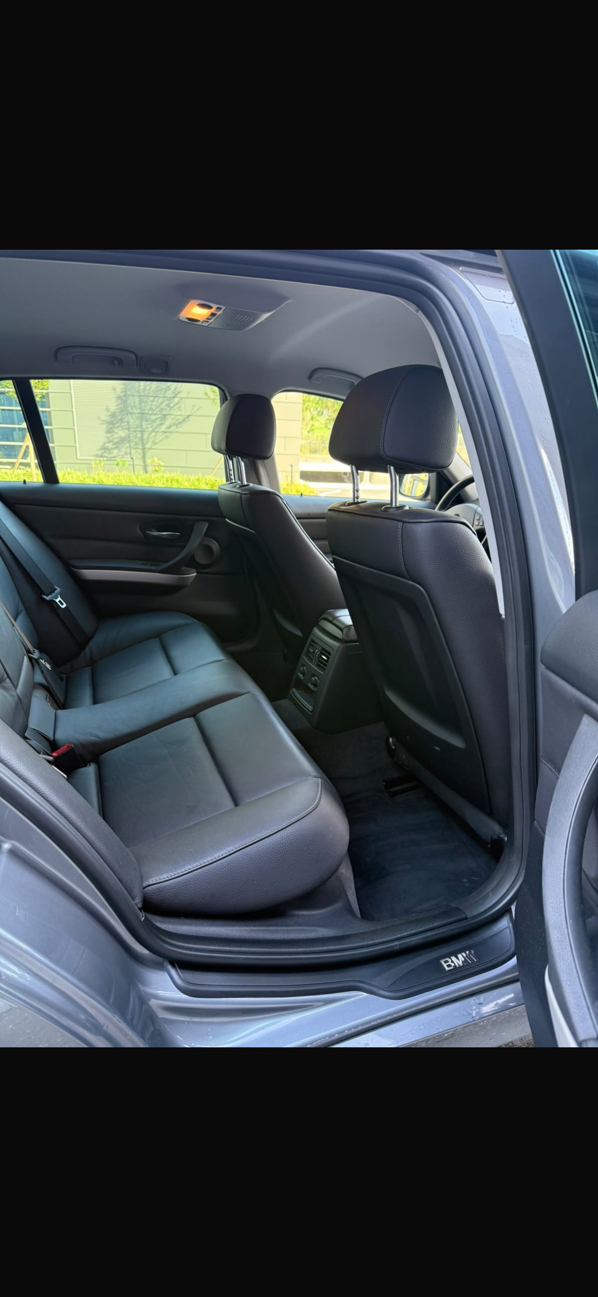 BMW 320d xDrive Touring Steptronic-image-9